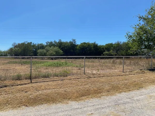 Single Family Residence For Sale in Erath County , 7960 W Fm 8, Stephenville, Texas 76401, 3 Bedroom, 2 Bathroom, 2 Garage spaces, 1,904 Sqft, built in 1965, Price $650,000, mls#21362410, Real Estate Agent in Stephenville, Homes For Sale in Erath county, Homes For Sale in Stephenville, Realtor in Stephenville Texas, Real Estate Brokerage Independent Realty Texas, Luminita Cordes Realtor