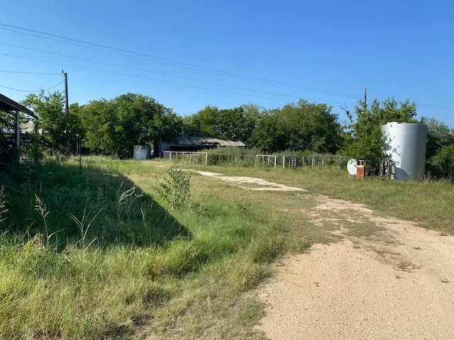 Single Family Residence For Sale in Erath County , 7960 W Fm 8, Stephenville, Texas 76401, 3 Bedroom, 2 Bathroom, 2 Garage spaces, 1,904 Sqft, built in 1965, Price $650,000, mls#21362410, Real Estate Agent in Stephenville, Homes For Sale in Erath county, Homes For Sale in Stephenville, Realtor in Stephenville Texas, Real Estate Brokerage Independent Realty Texas, Luminita Cordes Realtor