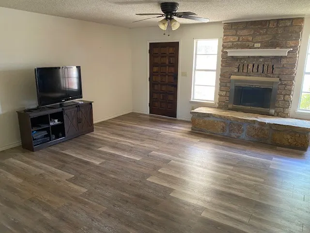 Single Family Residence For Sale in Erath County , 7960 W Fm 8, Stephenville, Texas 76401, 3 Bedroom, 2 Bathroom, 2 Garage spaces, 1,904 Sqft, built in 1965, Price $650,000, mls#21362410, Real Estate Agent in Stephenville, Homes For Sale in Erath county, Homes For Sale in Stephenville, Realtor in Stephenville Texas, Real Estate Brokerage Independent Realty Texas, Luminita Cordes Realtor