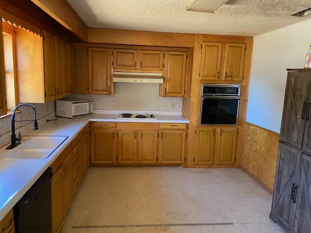 Single Family Residence For Sale in Erath County , 7960 W Fm 8, Stephenville, Texas 76401, 3 Bedroom, 2 Bathroom, 2 Garage spaces, 1,904 Sqft, built in 1965, Price $650,000, mls#21362410, Real Estate Agent in Stephenville, Homes For Sale in Erath county, Homes For Sale in Stephenville, Realtor in Stephenville Texas, Real Estate Brokerage Independent Realty Texas, Luminita Cordes Realtor