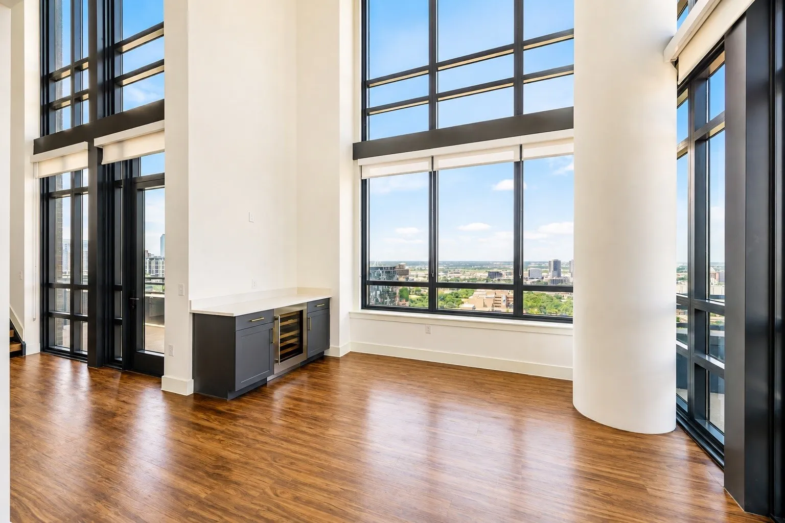 Apartment For Rent in Dallas County , 3611 Congress Avenue 2109, Dallas, Texas 75219, 3 Bedroom, 2 Bathroom, 2 Garage spaces, 2,267 Sqft, built in 2021, Price $8,242, mls#21362415, Real Estate Agent in Dallas, Homes For Rent in Dallas county, Homes For Rent in Dallas, Realtor in Dallas Texas, Real Estate Brokerage Independent Realty Texas, Luminita Cordes Realtor