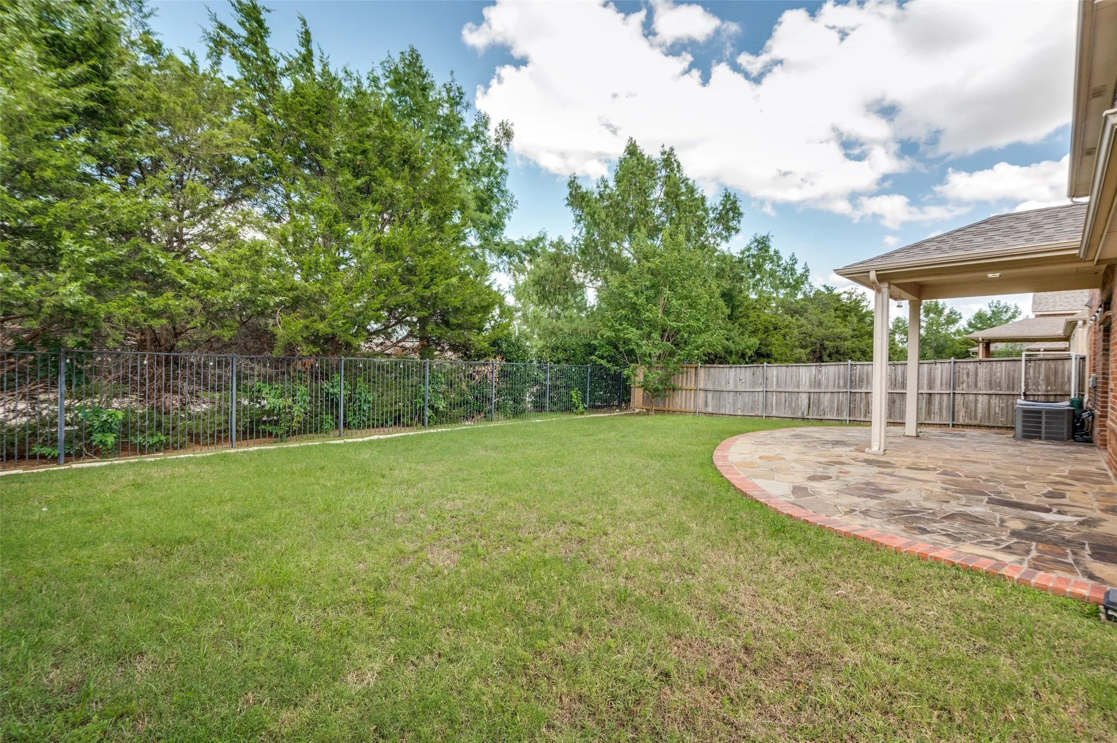 Single Family Residence For Rent in Denton County , 5996 Clearwater Drive, The Colony, Texas 75056, 4 Bedroom, 3 Bathroom, 2 Garage spaces, 3,039 Sqft, built in 2007, mls#21362412, Real Estate Agent in The Colony, Homes For Rent in Denton county, Homes For Rent in The Colony, Realtor in The Colony Texas, Real Estate Brokerage Independent Realty Texas, Luminita Cordes Realtor