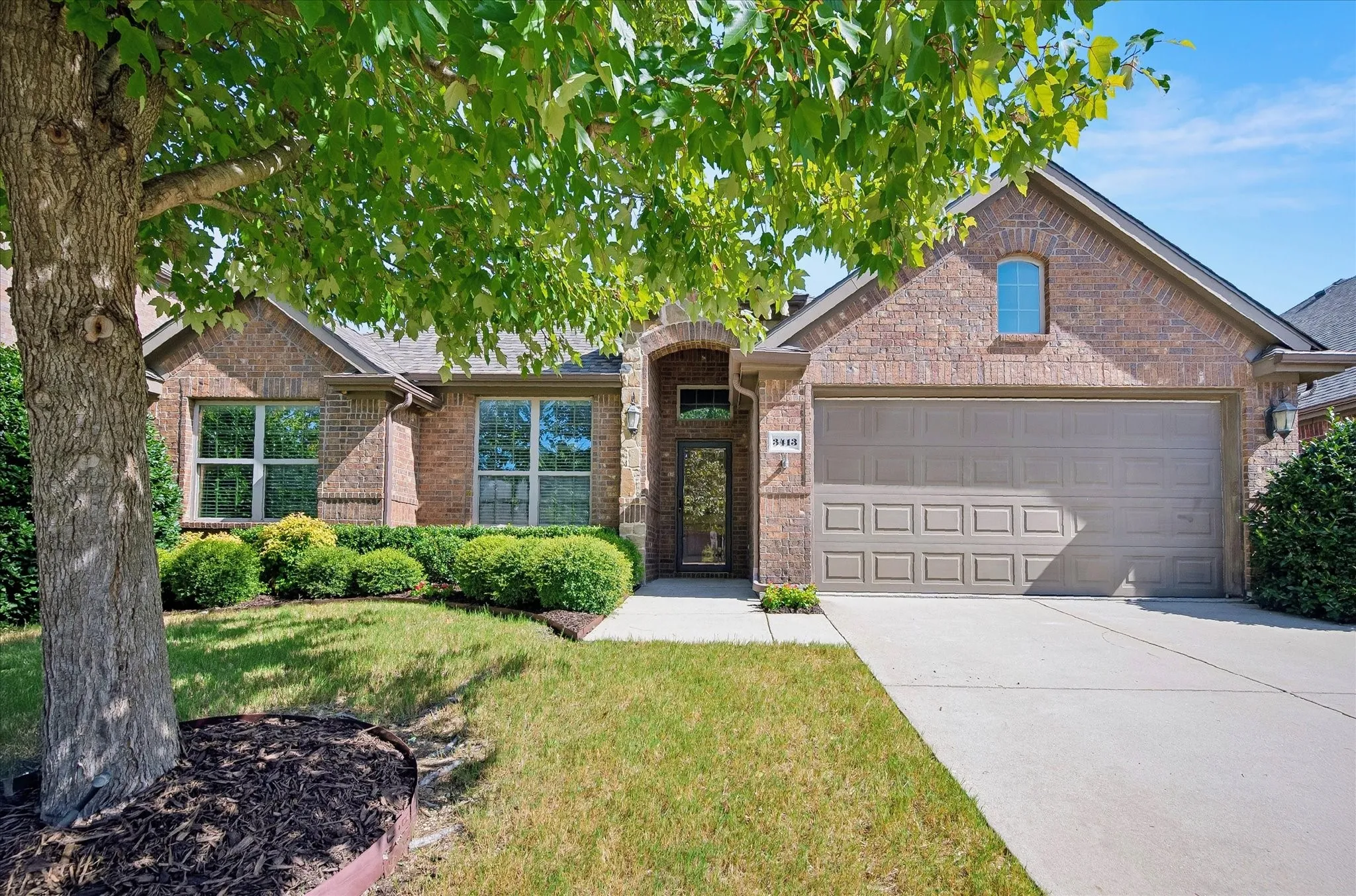 Single Family Residence For Sale in Collin County , 3413 Cedar Lane, Melissa, Texas 75454, 4 Bedroom, 2 Bathroom, 2 Garage spaces, 2,053 Sqft, built in 2014, mls#21347037, Real Estate Agent in Melissa, Homes For Sale in Collin county, Homes For Sale in Melissa, Realtor in Melissa Texas, Real Estate Brokerage Independent Realty Texas, Luminita Cordes Realtor
