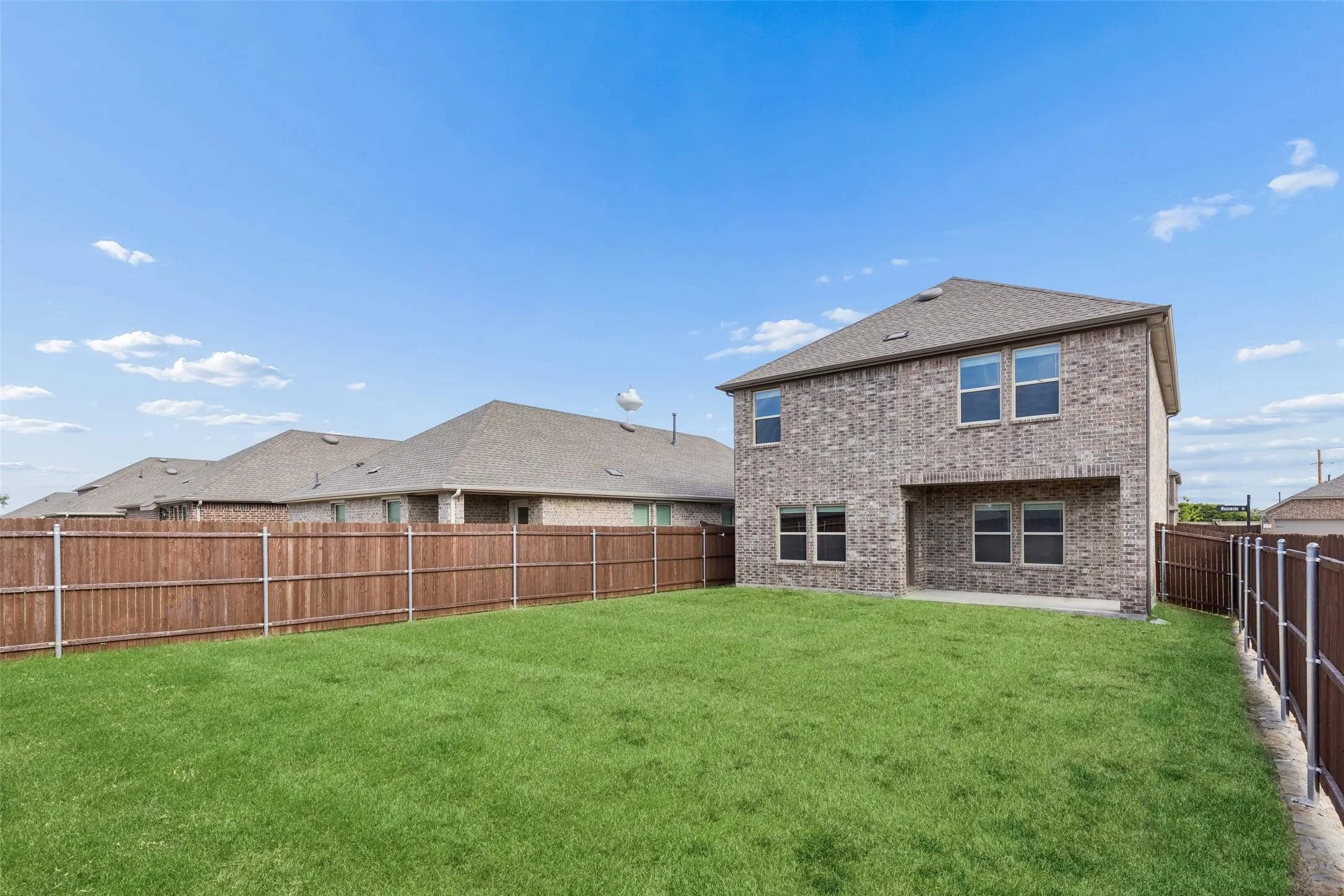 Single Family Residence For Sale in Collin County , 860 Moonwake Drive, Lavon, Texas 75166, 4 Bedroom, 4 Bathroom, 2 Garage spaces, 2,002 Sqft, built in 2023, mls#21362426, Real Estate Agent in Lavon, Homes For Sale in Collin county, Homes For Sale in Lavon, Realtor in Lavon Texas, Real Estate Brokerage Independent Realty Texas, Luminita Cordes Realtor