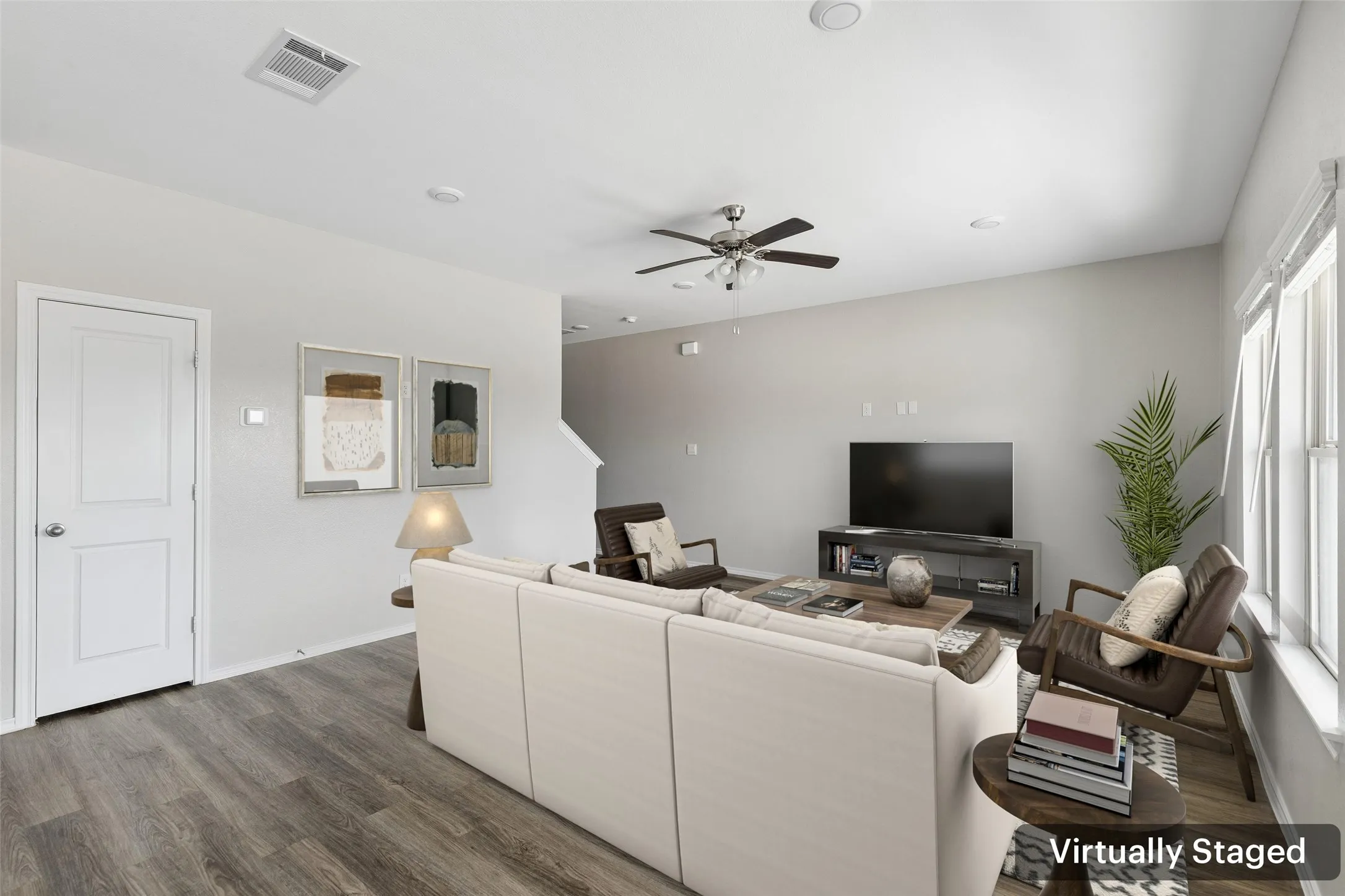 Single Family Residence For Sale in Collin County , 860 Moonwake Drive, Lavon, Texas 75166, 4 Bedroom, 4 Bathroom, 2 Garage spaces, 2,002 Sqft, built in 2023, mls#21362426, Real Estate Agent in Lavon, Homes For Sale in Collin county, Homes For Sale in Lavon, Realtor in Lavon Texas, Real Estate Brokerage Independent Realty Texas, Luminita Cordes Realtor