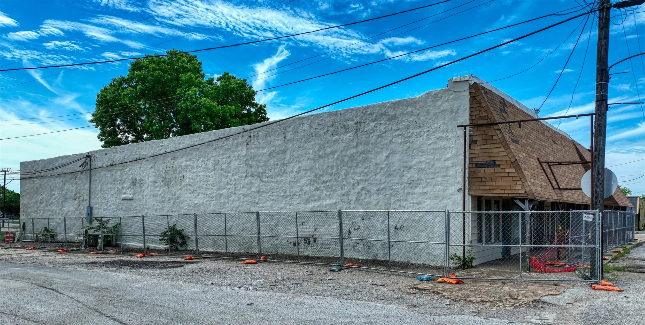 Improved Land For Sale in Wise County , 110 N Wickham Street, Alvord, Texas 76225, 0, 0, Garage spaces, 0 Sqft, built in 1920, Price $59,900, mls#21362430, Real Estate Agent in Alvord, Homes For Sale in Wise county, Homes For Sale in Alvord, Realtor in Alvord Texas, Real Estate Brokerage Independent Realty Texas, Luminita Cordes Realtor