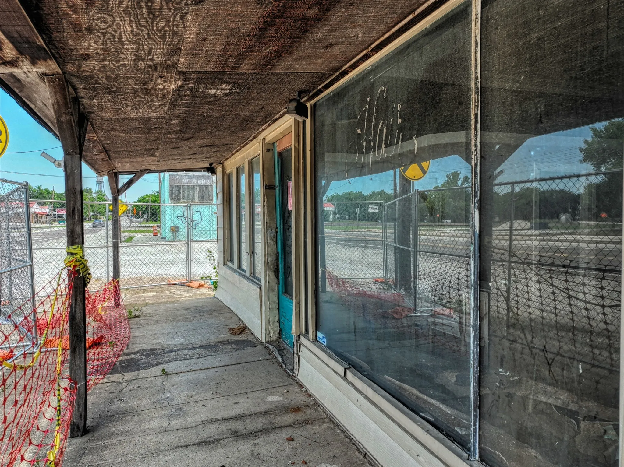 Improved Land For Sale in Wise County , 110 N Wickham Street, Alvord, Texas 76225, 0, 0, Garage spaces, 0 Sqft, built in 1920, Price $59,900, mls#21362430, Real Estate Agent in Alvord, Homes For Sale in Wise county, Homes For Sale in Alvord, Realtor in Alvord Texas, Real Estate Brokerage Independent Realty Texas, Luminita Cordes Realtor