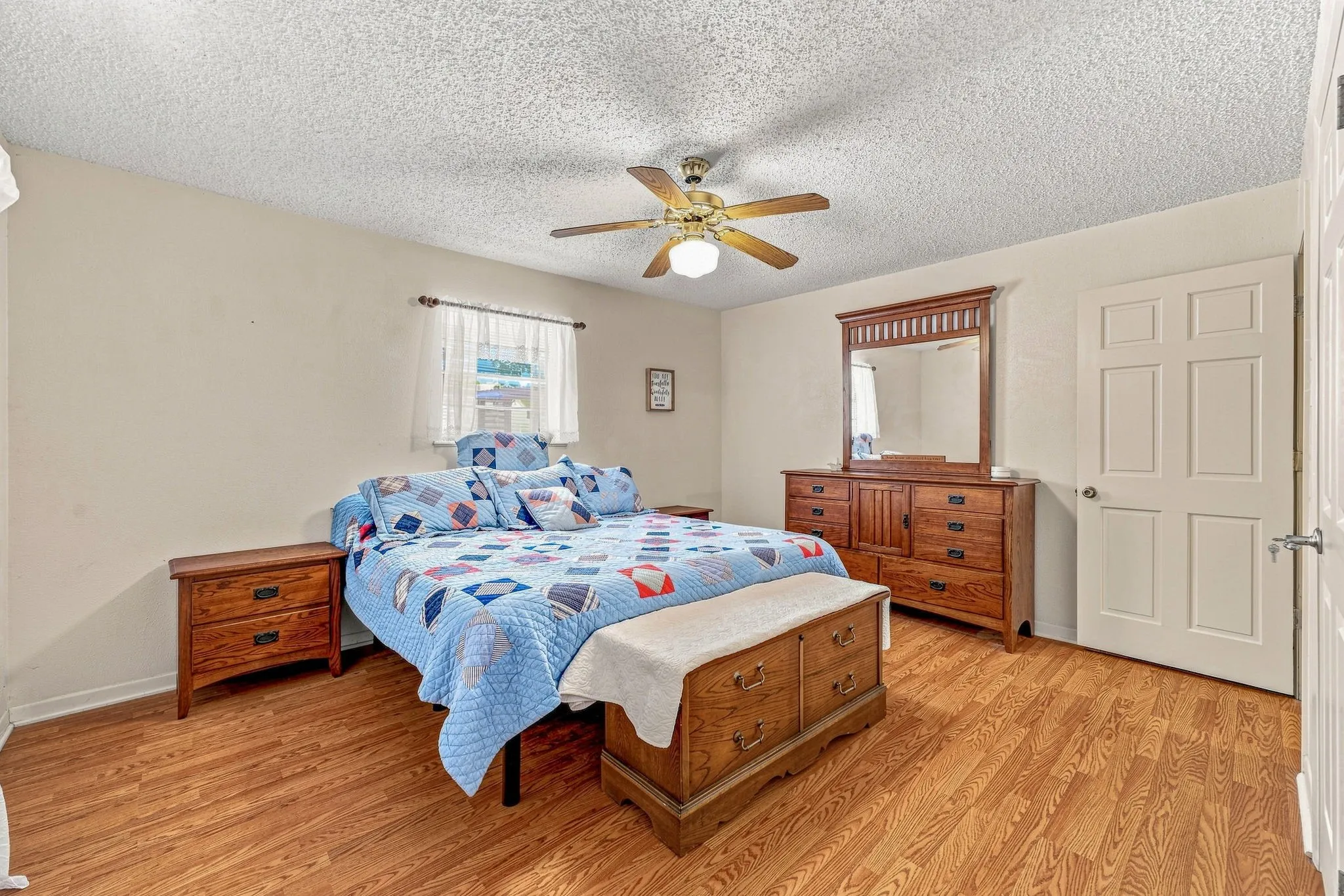 Single Family Residence For Sale in Erath County , 409 N Charlotte, Stephenville, Texas 76401, 4 Bedroom, 3 Bathroom, 2 Garage spaces, 2,223 Sqft, built in 1964, mls#21360531, Real Estate Agent in Stephenville, Homes For Sale in Erath county, Homes For Sale in Stephenville, Realtor in Stephenville Texas, Real Estate Brokerage Independent Realty Texas, Luminita Cordes Realtor