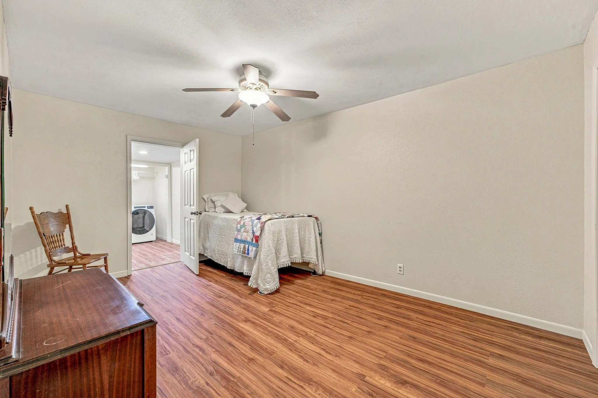 Single Family Residence For Sale in Erath County , 409 N Charlotte, Stephenville, Texas 76401, 4 Bedroom, 3 Bathroom, 2 Garage spaces, 2,223 Sqft, built in 1964, mls#21360531, Real Estate Agent in Stephenville, Homes For Sale in Erath county, Homes For Sale in Stephenville, Realtor in Stephenville Texas, Real Estate Brokerage Independent Realty Texas, Luminita Cordes Realtor