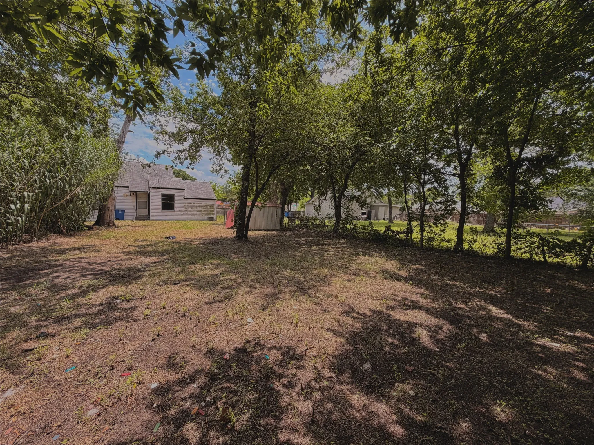 Single Family Residence For Sale in Dallas County , 2009 Kingsley Drive, Dallas, Texas 75216, 2 Bedroom, 1 Bathroom, Garage spaces, 1,001 Sqft, built in 1943, mls#21362442, Real Estate Agent in Dallas, Homes For Sale in Dallas county, Homes For Sale in Dallas, Realtor in Dallas Texas, Real Estate Brokerage Independent Realty Texas, Luminita Cordes Realtor