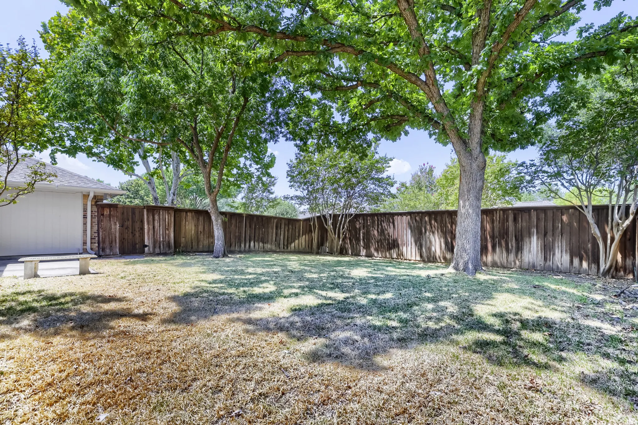 Single Family Residence For Sale in Dallas County , 734 Swallow Drive, Coppell, Texas 75019, 3 Bedroom, 2 Bathroom, 2 Garage spaces, 1,828 Sqft, built in 1985, mls#21360676, Real Estate Agent in Coppell, Homes For Sale in Dallas county, Homes For Sale in Coppell, Realtor in Coppell Texas, Real Estate Brokerage Independent Realty Texas, Luminita Cordes Realtor