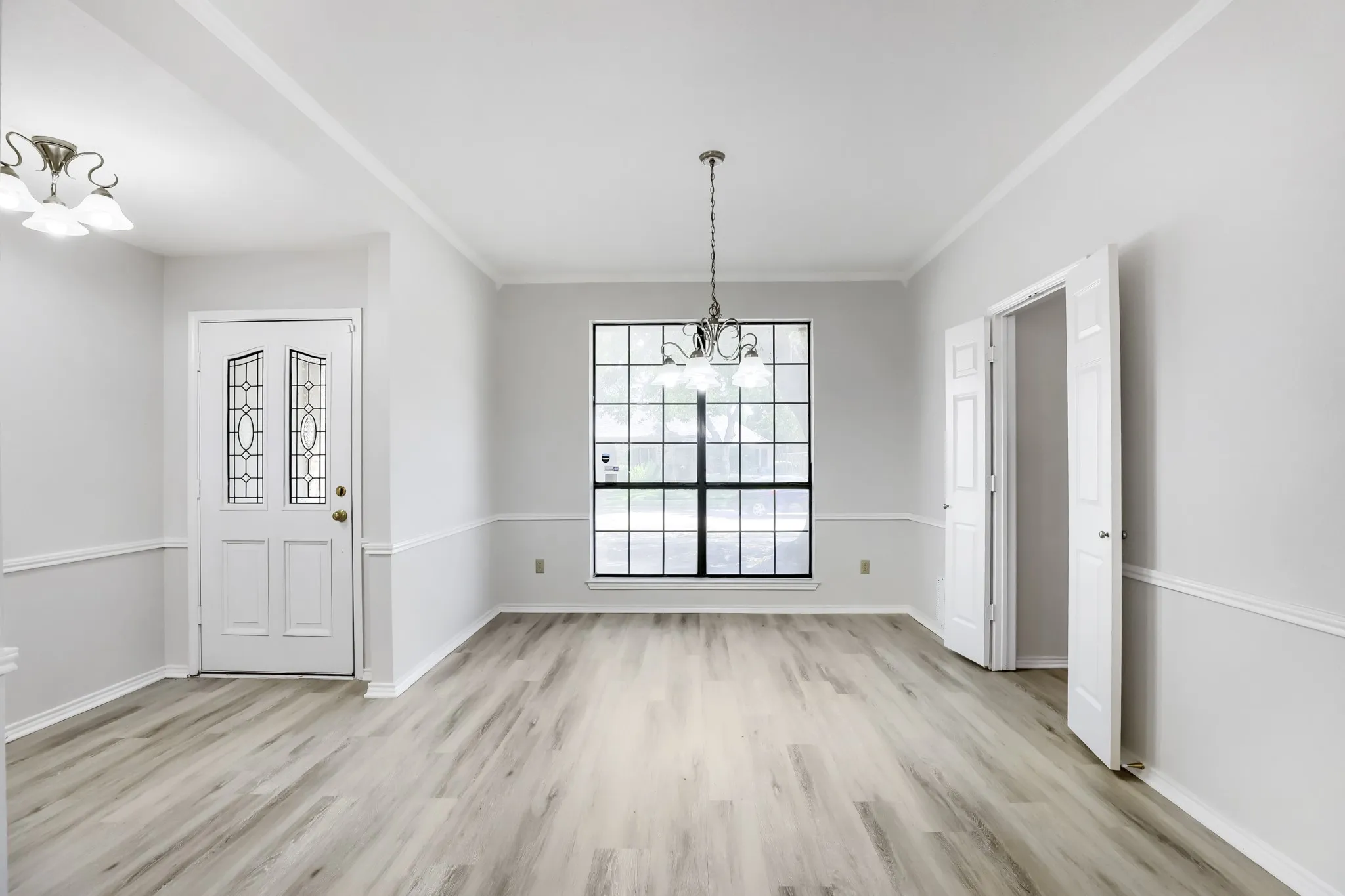 Single Family Residence For Sale in Dallas County , 734 Swallow Drive, Coppell, Texas 75019, 3 Bedroom, 2 Bathroom, 2 Garage spaces, 1,828 Sqft, built in 1985, mls#21360676, Real Estate Agent in Coppell, Homes For Sale in Dallas county, Homes For Sale in Coppell, Realtor in Coppell Texas, Real Estate Brokerage Independent Realty Texas, Luminita Cordes Realtor