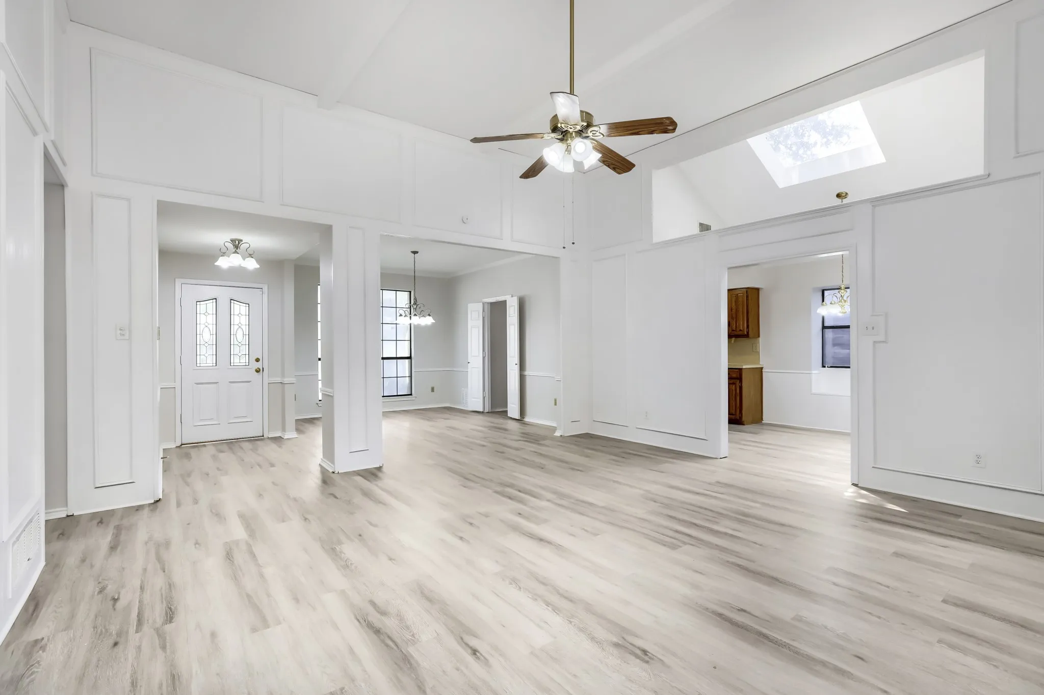 Single Family Residence For Sale in Dallas County , 734 Swallow Drive, Coppell, Texas 75019, 3 Bedroom, 2 Bathroom, 2 Garage spaces, 1,828 Sqft, built in 1985, mls#21360676, Real Estate Agent in Coppell, Homes For Sale in Dallas county, Homes For Sale in Coppell, Realtor in Coppell Texas, Real Estate Brokerage Independent Realty Texas, Luminita Cordes Realtor