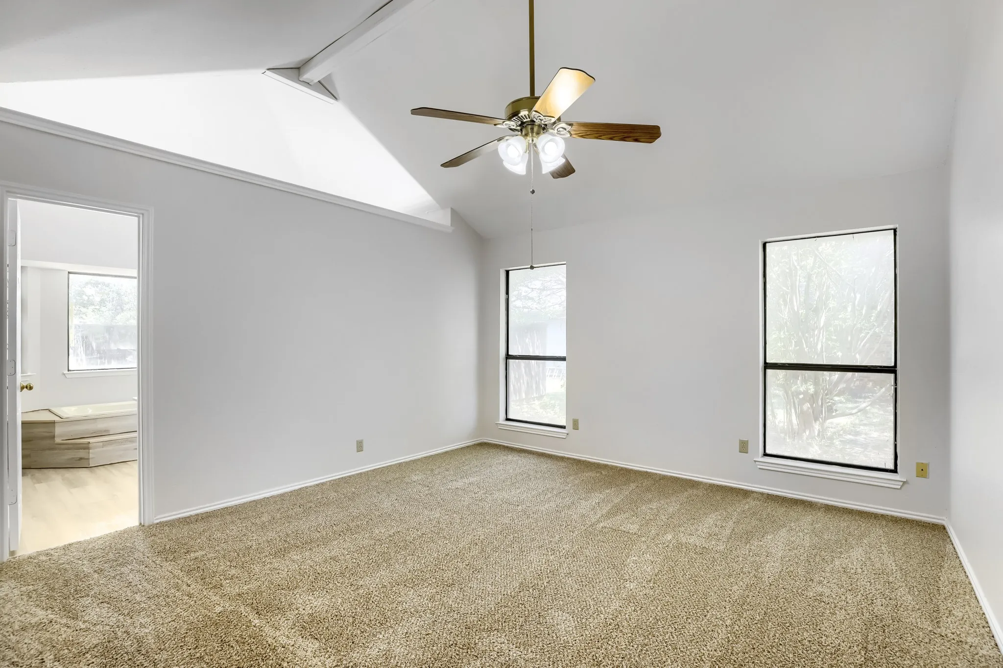 Single Family Residence For Sale in Dallas County , 734 Swallow Drive, Coppell, Texas 75019, 3 Bedroom, 2 Bathroom, 2 Garage spaces, 1,828 Sqft, built in 1985, mls#21360676, Real Estate Agent in Coppell, Homes For Sale in Dallas county, Homes For Sale in Coppell, Realtor in Coppell Texas, Real Estate Brokerage Independent Realty Texas, Luminita Cordes Realtor
