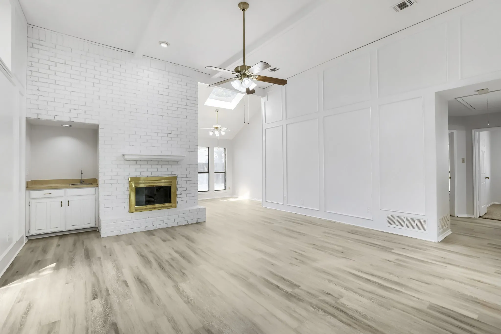 Single Family Residence For Sale in Dallas County , 734 Swallow Drive, Coppell, Texas 75019, 3 Bedroom, 2 Bathroom, 2 Garage spaces, 1,828 Sqft, built in 1985, mls#21360676, Real Estate Agent in Coppell, Homes For Sale in Dallas county, Homes For Sale in Coppell, Realtor in Coppell Texas, Real Estate Brokerage Independent Realty Texas, Luminita Cordes Realtor
