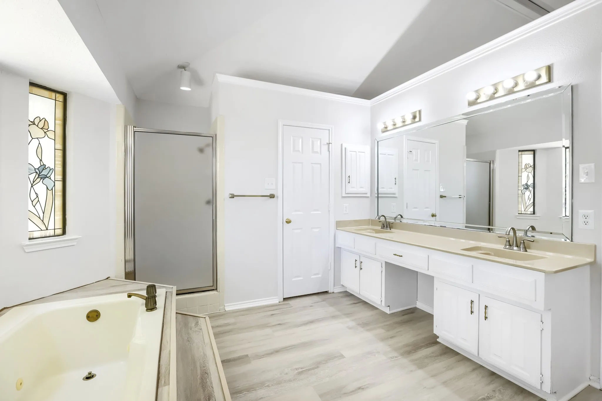 Single Family Residence For Sale in Dallas County , 734 Swallow Drive, Coppell, Texas 75019, 3 Bedroom, 2 Bathroom, 2 Garage spaces, 1,828 Sqft, built in 1985, mls#21360676, Real Estate Agent in Coppell, Homes For Sale in Dallas county, Homes For Sale in Coppell, Realtor in Coppell Texas, Real Estate Brokerage Independent Realty Texas, Luminita Cordes Realtor