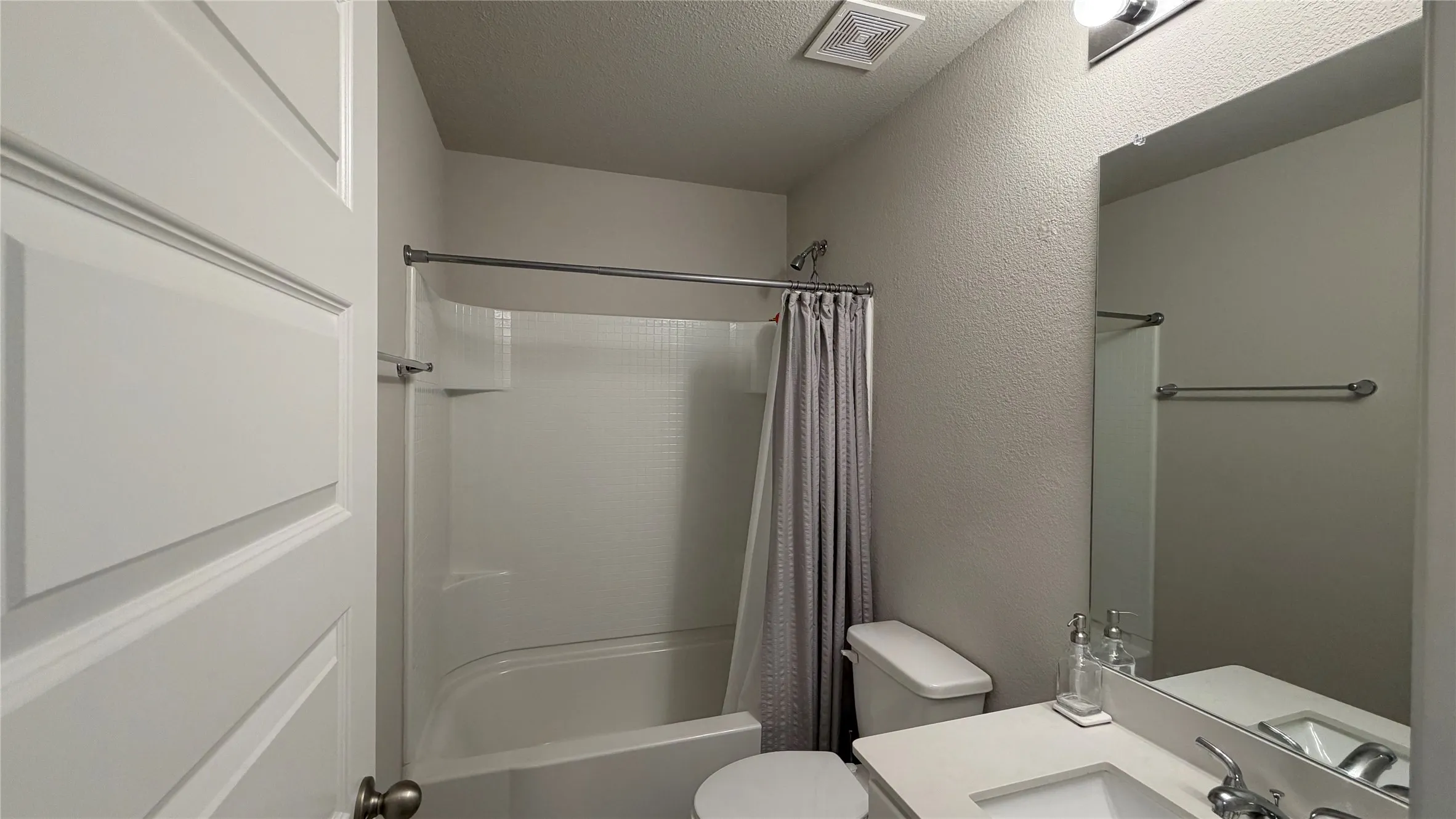 Single Family Residence For Rent in Johnson County , 621 Quail Meadows Drive, Cleburne, Texas 76031, 3 Bedroom, 2 Bathroom, 2 Garage spaces, 1,791 Sqft, built in 2021, Price $2,250, mls#21361268, Real Estate Agent in Cleburne, Homes For Rent in Johnson county, Homes For Rent in Cleburne, Realtor in Cleburne Texas, Real Estate Brokerage Independent Realty Texas, Luminita Cordes Realtor