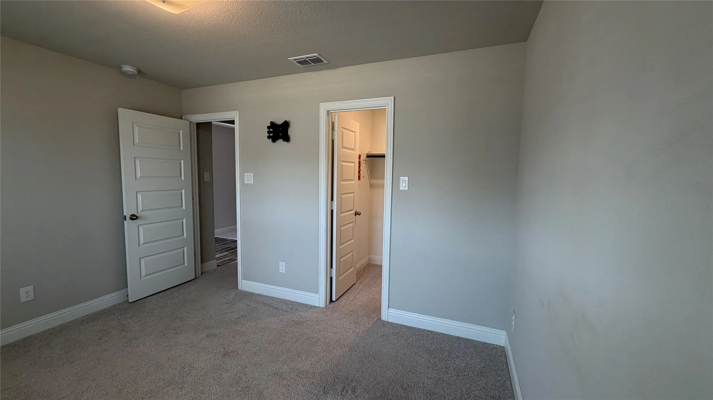 Single Family Residence For Rent in Johnson County , 621 Quail Meadows Drive, Cleburne, Texas 76031, 3 Bedroom, 2 Bathroom, 2 Garage spaces, 1,791 Sqft, built in 2021, Price $2,250, mls#21361268, Real Estate Agent in Cleburne, Homes For Rent in Johnson county, Homes For Rent in Cleburne, Realtor in Cleburne Texas, Real Estate Brokerage Independent Realty Texas, Luminita Cordes Realtor