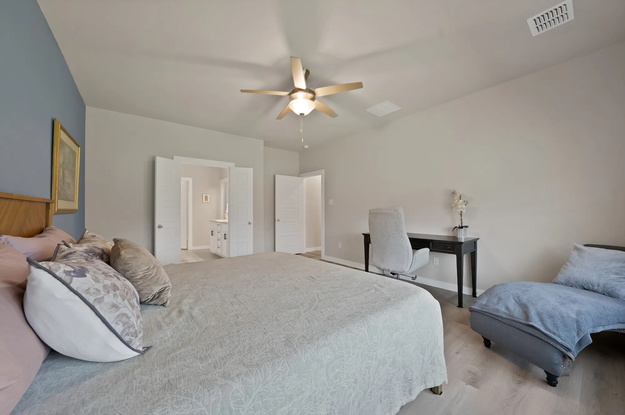 Single Family Residence For Sale in Tarrant County , 10621 Tuxinaw Trail, Fort Worth, Texas 76179, 5 Bedroom, 3 Bathroom, 2 Garage spaces, 3,015 Sqft, built in 2023, mls#21361632, Real Estate Agent in Fort Worth, Homes For Sale in Tarrant county, Homes For Sale in Fort Worth, Realtor in Fort Worth Texas, Real Estate Brokerage Independent Realty Texas, Luminita Cordes Realtor