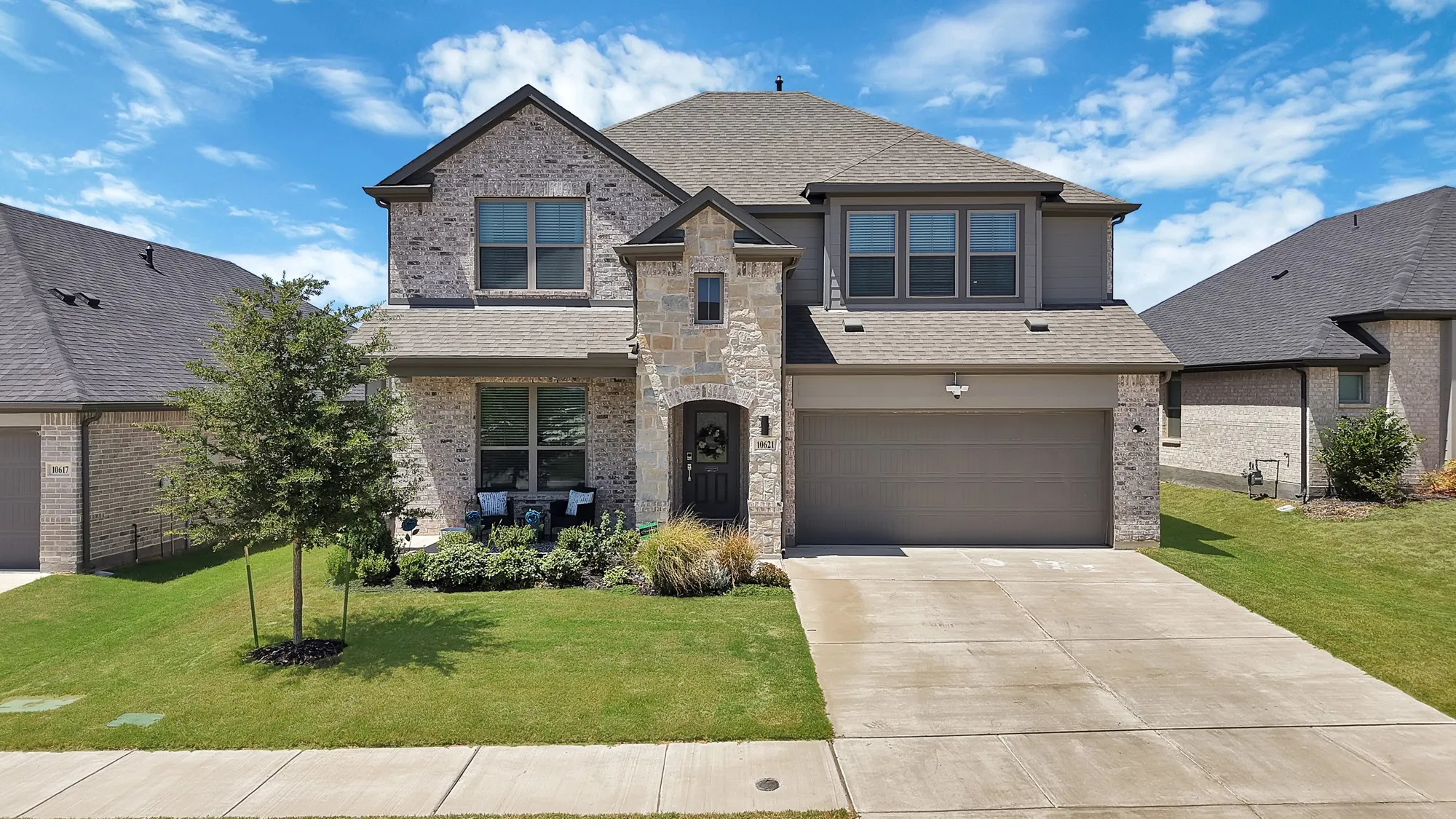 Single Family Residence For Sale in Tarrant County , 10621 Tuxinaw Trail, Fort Worth, Texas 76179, 5 Bedroom, 3 Bathroom, 2 Garage spaces, 3,015 Sqft, built in 2023, mls#21361632, Real Estate Agent in Fort Worth, Homes For Sale in Tarrant county, Homes For Sale in Fort Worth, Realtor in Fort Worth Texas, Real Estate Brokerage Independent Realty Texas, Luminita Cordes Realtor
