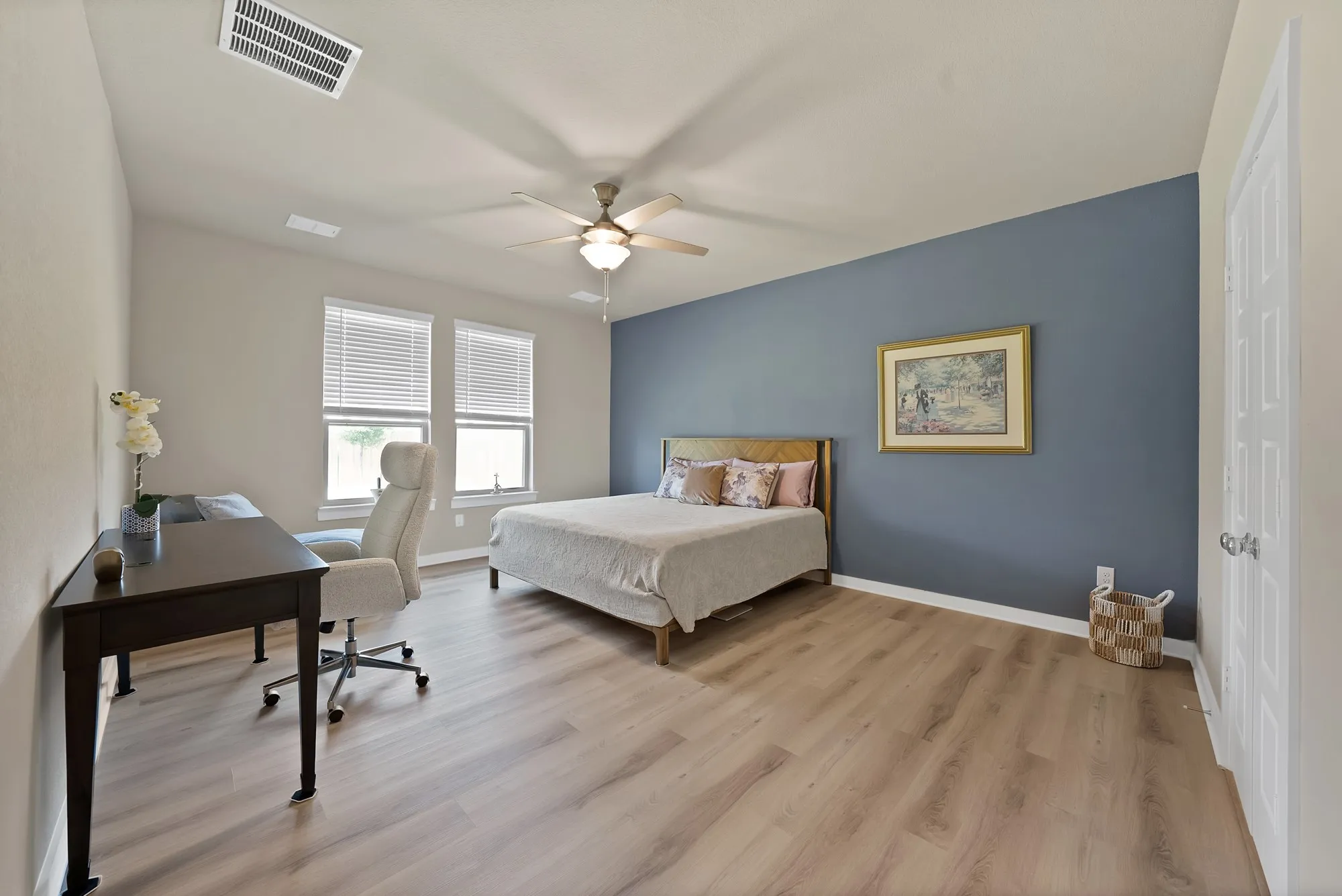 Single Family Residence For Sale in Tarrant County , 10621 Tuxinaw Trail, Fort Worth, Texas 76179, 5 Bedroom, 3 Bathroom, 2 Garage spaces, 3,015 Sqft, built in 2023, mls#21361632, Real Estate Agent in Fort Worth, Homes For Sale in Tarrant county, Homes For Sale in Fort Worth, Realtor in Fort Worth Texas, Real Estate Brokerage Independent Realty Texas, Luminita Cordes Realtor