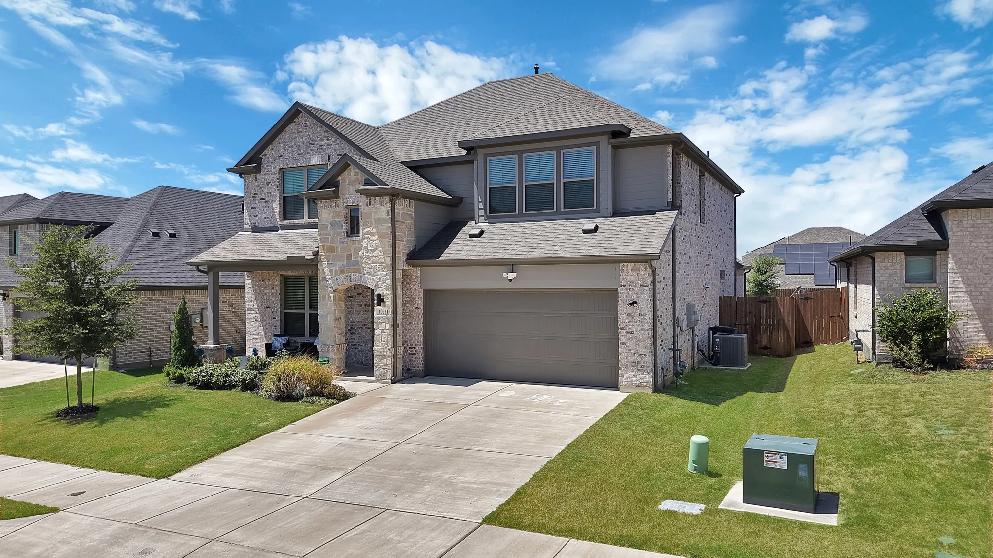 Single Family Residence For Sale in Tarrant County , 10621 Tuxinaw Trail, Fort Worth, Texas 76179, 5 Bedroom, 3 Bathroom, 2 Garage spaces, 3,015 Sqft, built in 2023, mls#21361632, Real Estate Agent in Fort Worth, Homes For Sale in Tarrant county, Homes For Sale in Fort Worth, Realtor in Fort Worth Texas, Real Estate Brokerage Independent Realty Texas, Luminita Cordes Realtor