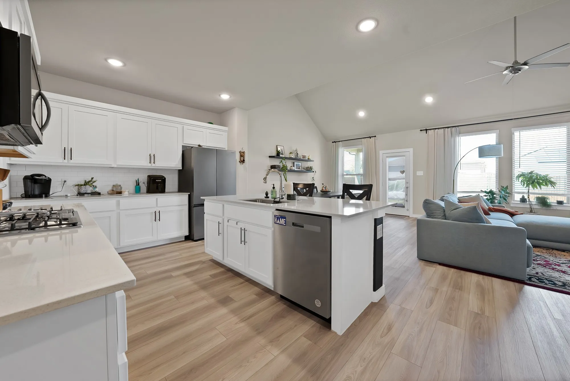 Single Family Residence For Sale in Tarrant County , 10621 Tuxinaw Trail, Fort Worth, Texas 76179, 5 Bedroom, 3 Bathroom, 2 Garage spaces, 3,015 Sqft, built in 2023, mls#21361632, Real Estate Agent in Fort Worth, Homes For Sale in Tarrant county, Homes For Sale in Fort Worth, Realtor in Fort Worth Texas, Real Estate Brokerage Independent Realty Texas, Luminita Cordes Realtor