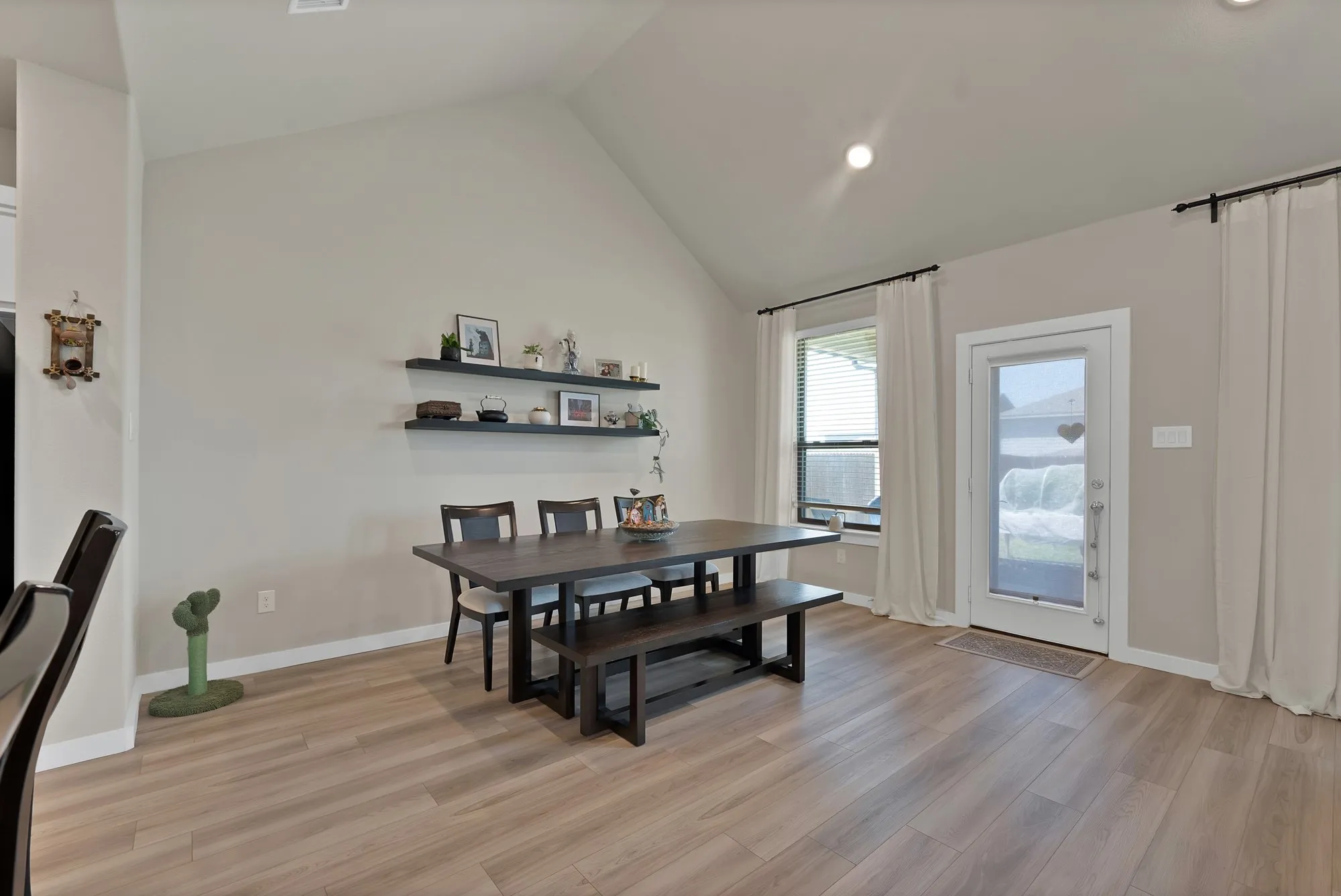 Single Family Residence For Sale in Tarrant County , 10621 Tuxinaw Trail, Fort Worth, Texas 76179, 5 Bedroom, 3 Bathroom, 2 Garage spaces, 3,015 Sqft, built in 2023, mls#21361632, Real Estate Agent in Fort Worth, Homes For Sale in Tarrant county, Homes For Sale in Fort Worth, Realtor in Fort Worth Texas, Real Estate Brokerage Independent Realty Texas, Luminita Cordes Realtor