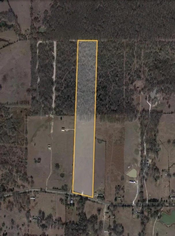 Aerial Map. Displaying the outline of the property within its geographical context