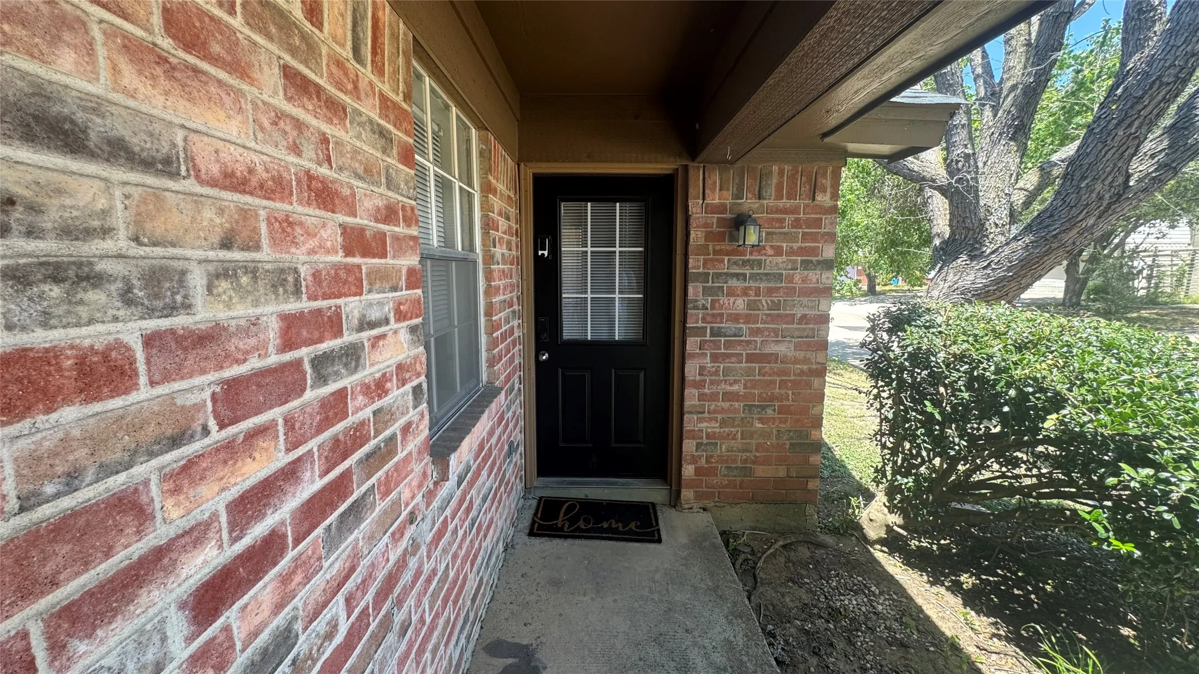 Duplex For Sale in Tarrant County , 1036 Enfilar Lane, Arlington, Texas 76017, 4 Bedroom, 4 Bathroom, Garage spaces, 0 Sqft, built in 1987, mls#21361412, Real Estate Agent in Arlington, Homes For Sale in Tarrant county, Homes For Sale in Arlington, Realtor in Arlington Texas, Real Estate Brokerage Independent Realty Texas, Luminita Cordes Realtor