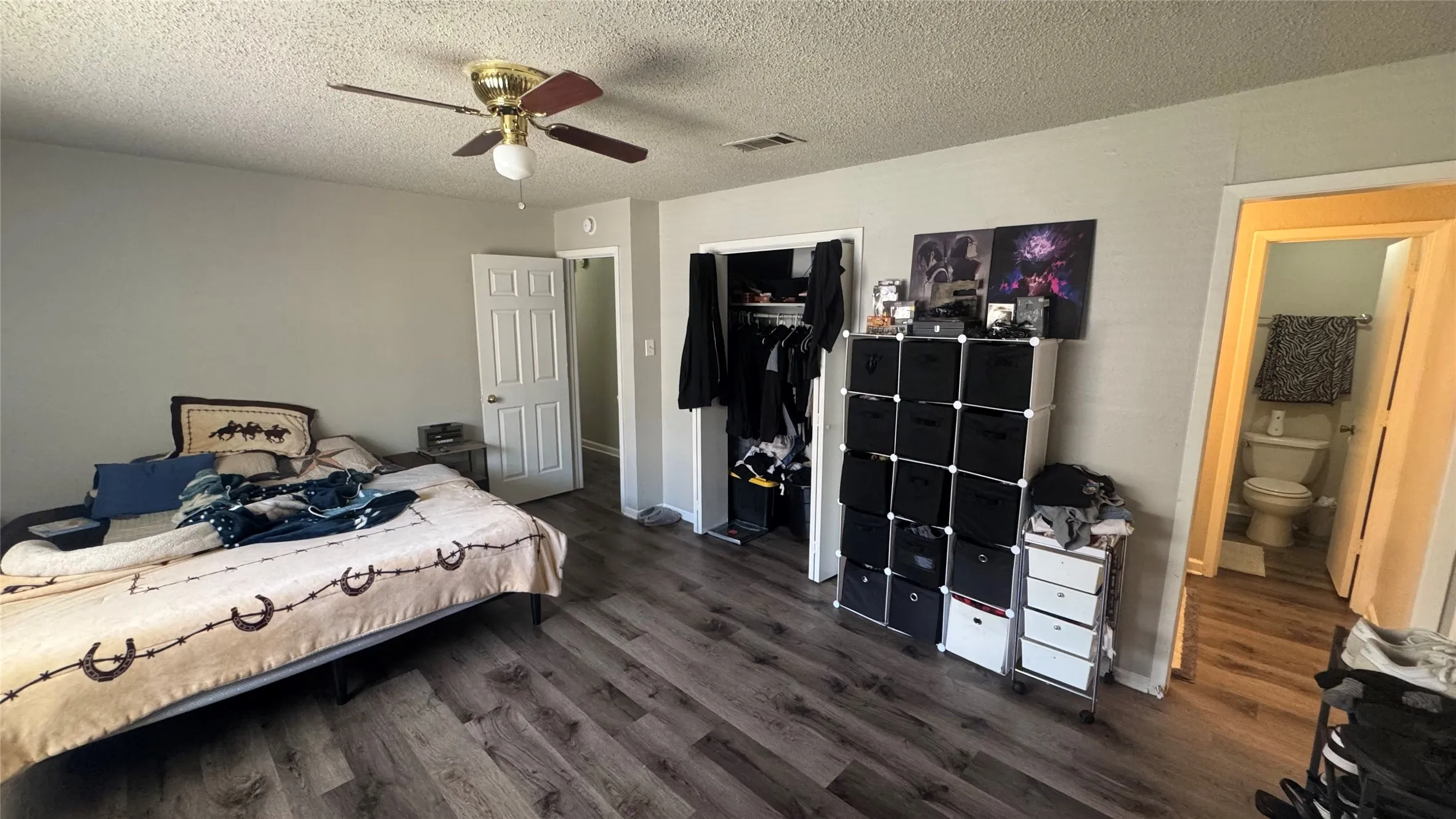 Duplex For Sale in Tarrant County , 1036 Enfilar Lane, Arlington, Texas 76017, 4 Bedroom, 4 Bathroom, Garage spaces, 0 Sqft, built in 1987, mls#21361412, Real Estate Agent in Arlington, Homes For Sale in Tarrant county, Homes For Sale in Arlington, Realtor in Arlington Texas, Real Estate Brokerage Independent Realty Texas, Luminita Cordes Realtor