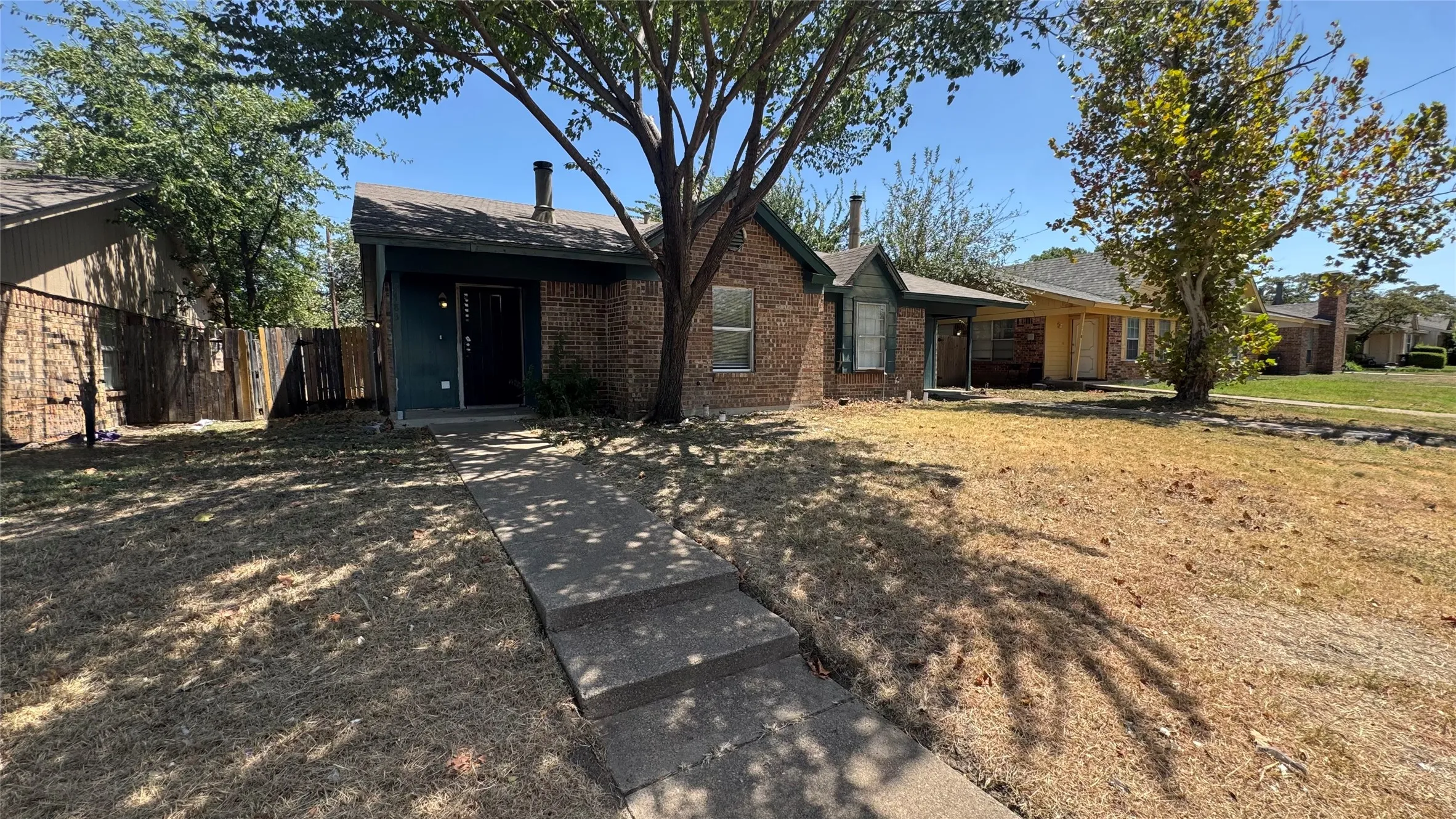 Duplex For Sale in Tarrant County , 7483 Tiffany Meadows Lane, Fort Worth, Texas 76140, 4 Bedroom, 4 Bathroom, Garage spaces, 0 Sqft, built in 1984, mls#21361396, Real Estate Agent in Fort Worth, Homes For Sale in Tarrant county, Homes For Sale in Fort Worth, Realtor in Fort Worth Texas, Real Estate Brokerage Independent Realty Texas, Luminita Cordes Realtor