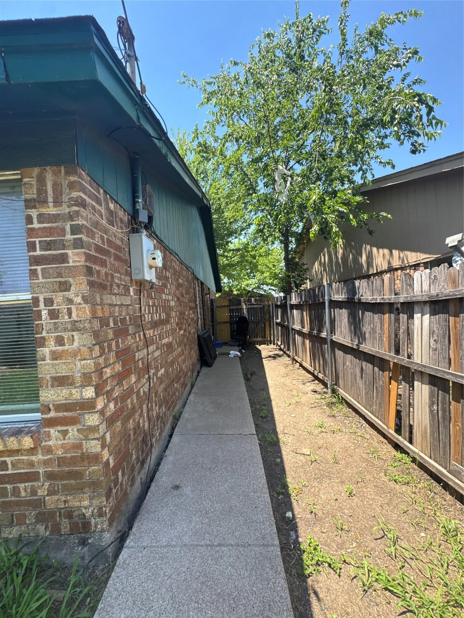 Duplex For Sale in Tarrant County , 7483 Tiffany Meadows Lane, Fort Worth, Texas 76140, 4 Bedroom, 4 Bathroom, Garage spaces, 0 Sqft, built in 1984, mls#21361396, Real Estate Agent in Fort Worth, Homes For Sale in Tarrant county, Homes For Sale in Fort Worth, Realtor in Fort Worth Texas, Real Estate Brokerage Independent Realty Texas, Luminita Cordes Realtor