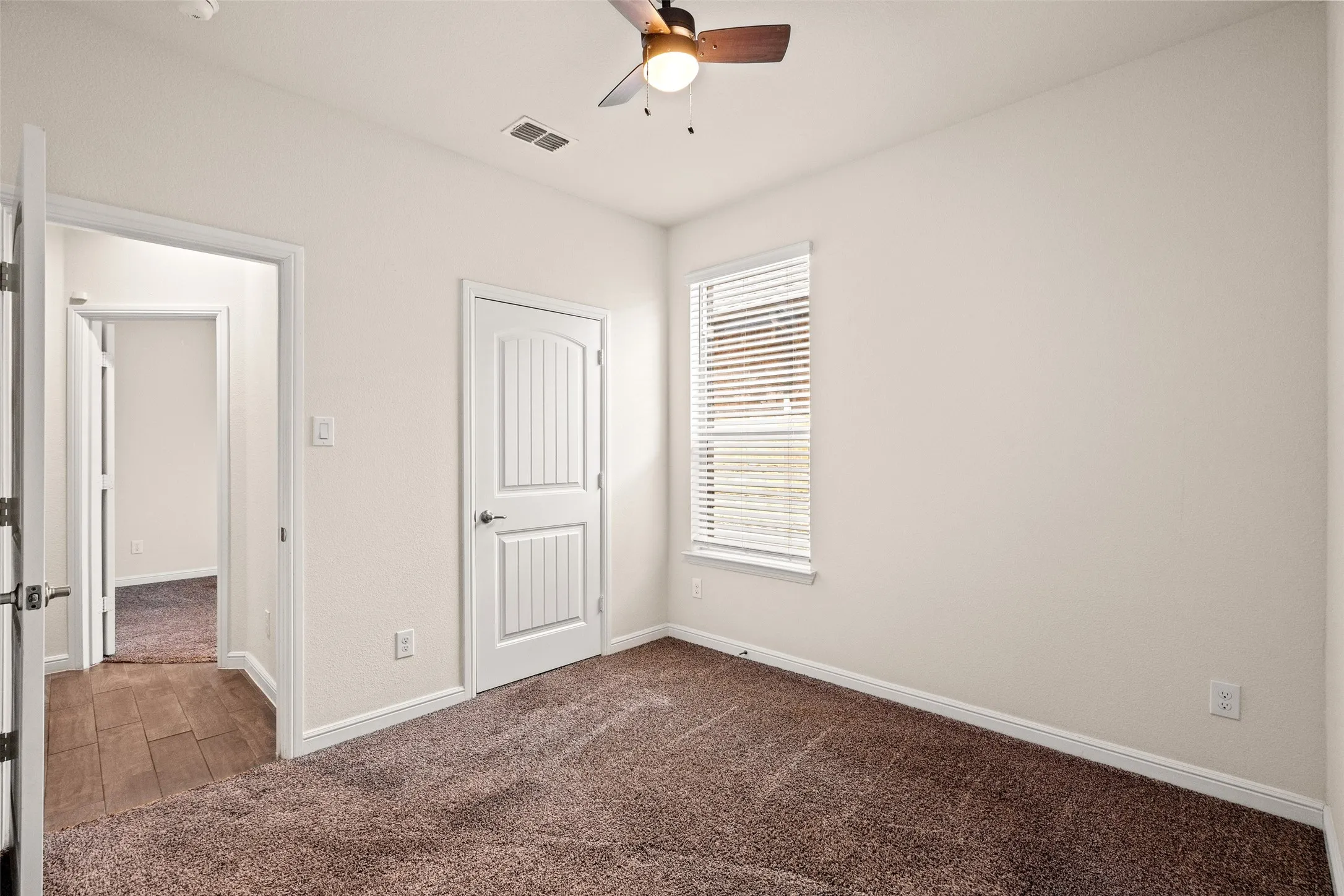 Single Family Residence For Rent in Tarrant County , 9404 Blaine Drive, Fort Worth, Texas 76177, 5 Bedroom, 3 Bathroom, 2 Garage spaces, 2,630 Sqft, built in 2019, mls#21362451, Real Estate Agent in Fort Worth, Homes For Rent in Tarrant county, Homes For Rent in Fort Worth, Realtor in Fort Worth Texas, Real Estate Brokerage Independent Realty Texas, Luminita Cordes Realtor