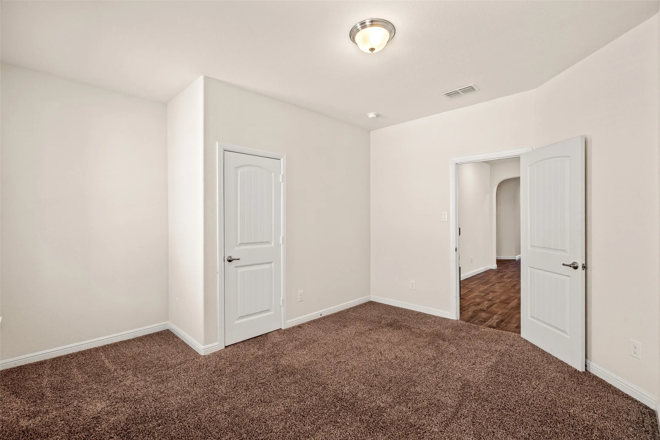 Single Family Residence For Rent in Tarrant County , 9404 Blaine Drive, Fort Worth, Texas 76177, 5 Bedroom, 3 Bathroom, 2 Garage spaces, 2,630 Sqft, built in 2019, mls#21362451, Real Estate Agent in Fort Worth, Homes For Rent in Tarrant county, Homes For Rent in Fort Worth, Realtor in Fort Worth Texas, Real Estate Brokerage Independent Realty Texas, Luminita Cordes Realtor