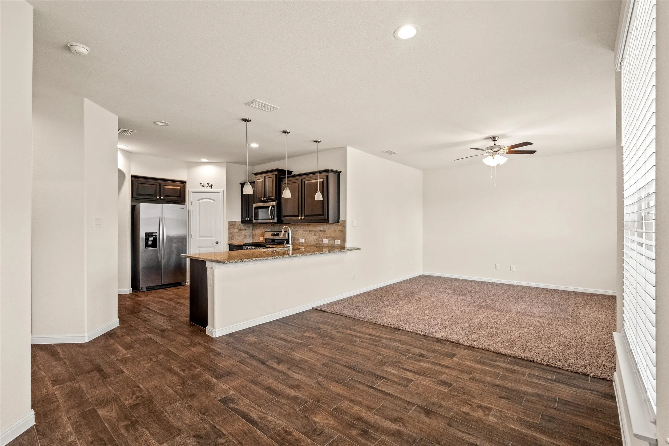 Single Family Residence For Rent in Tarrant County , 9404 Blaine Drive, Fort Worth, Texas 76177, 5 Bedroom, 3 Bathroom, 2 Garage spaces, 2,630 Sqft, built in 2019, mls#21362451, Real Estate Agent in Fort Worth, Homes For Rent in Tarrant county, Homes For Rent in Fort Worth, Realtor in Fort Worth Texas, Real Estate Brokerage Independent Realty Texas, Luminita Cordes Realtor