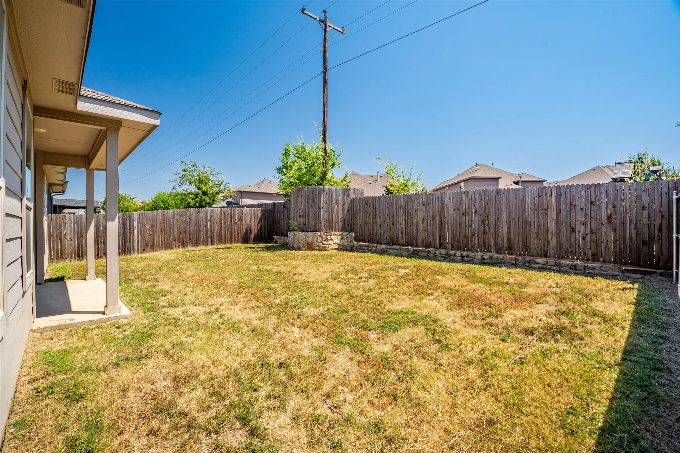 Single Family Residence For Rent in Tarrant County , 9404 Blaine Drive, Fort Worth, Texas 76177, 5 Bedroom, 3 Bathroom, 2 Garage spaces, 2,630 Sqft, built in 2019, mls#21362451, Real Estate Agent in Fort Worth, Homes For Rent in Tarrant county, Homes For Rent in Fort Worth, Realtor in Fort Worth Texas, Real Estate Brokerage Independent Realty Texas, Luminita Cordes Realtor