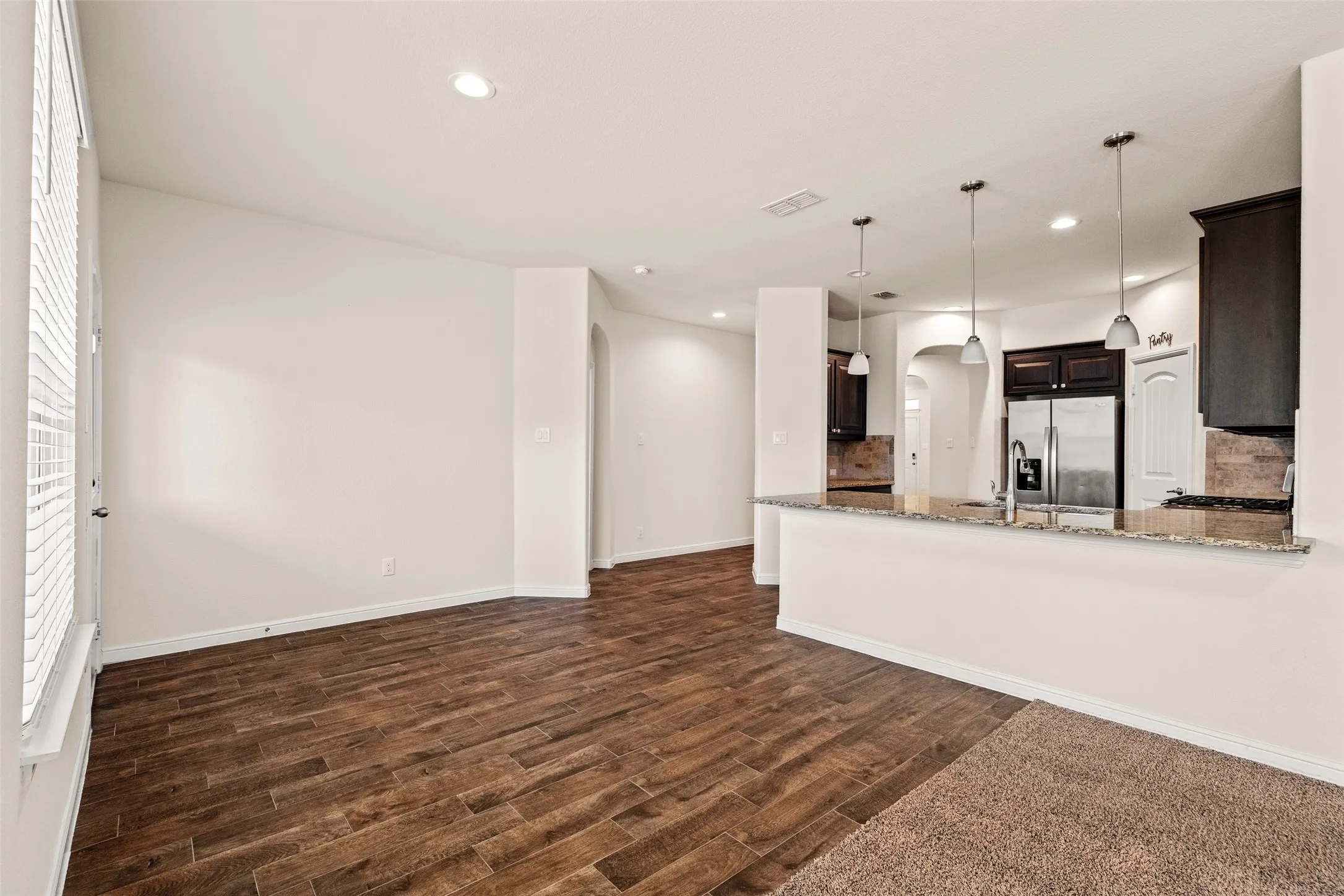 Single Family Residence For Rent in Tarrant County , 9404 Blaine Drive, Fort Worth, Texas 76177, 5 Bedroom, 3 Bathroom, 2 Garage spaces, 2,630 Sqft, built in 2019, mls#21362451, Real Estate Agent in Fort Worth, Homes For Rent in Tarrant county, Homes For Rent in Fort Worth, Realtor in Fort Worth Texas, Real Estate Brokerage Independent Realty Texas, Luminita Cordes Realtor