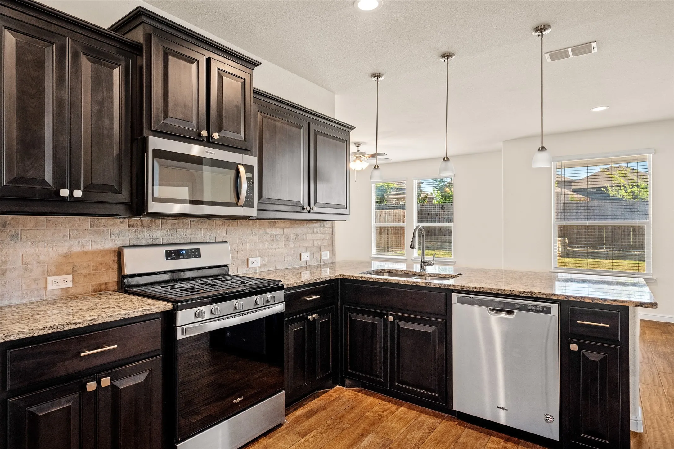 Single Family Residence For Rent in Tarrant County , 9404 Blaine Drive, Fort Worth, Texas 76177, 5 Bedroom, 3 Bathroom, 2 Garage spaces, 2,630 Sqft, built in 2019, mls#21362451, Real Estate Agent in Fort Worth, Homes For Rent in Tarrant county, Homes For Rent in Fort Worth, Realtor in Fort Worth Texas, Real Estate Brokerage Independent Realty Texas, Luminita Cordes Realtor