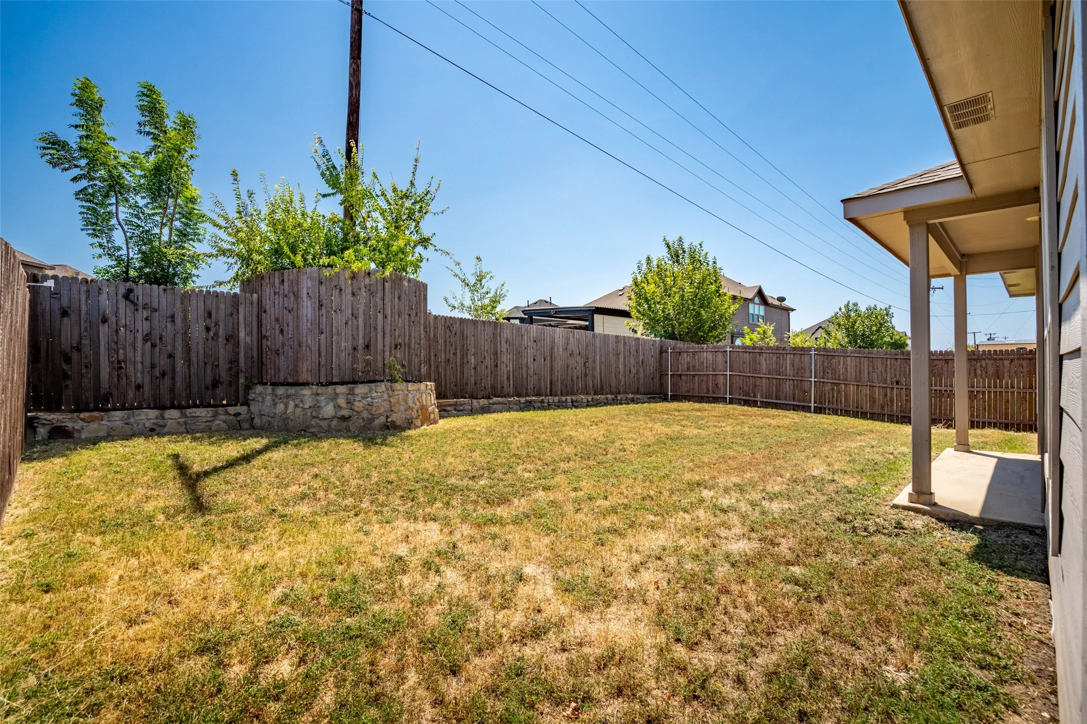 Single Family Residence For Rent in Tarrant County , 9404 Blaine Drive, Fort Worth, Texas 76177, 5 Bedroom, 3 Bathroom, 2 Garage spaces, 2,630 Sqft, built in 2019, mls#21362451, Real Estate Agent in Fort Worth, Homes For Rent in Tarrant county, Homes For Rent in Fort Worth, Realtor in Fort Worth Texas, Real Estate Brokerage Independent Realty Texas, Luminita Cordes Realtor