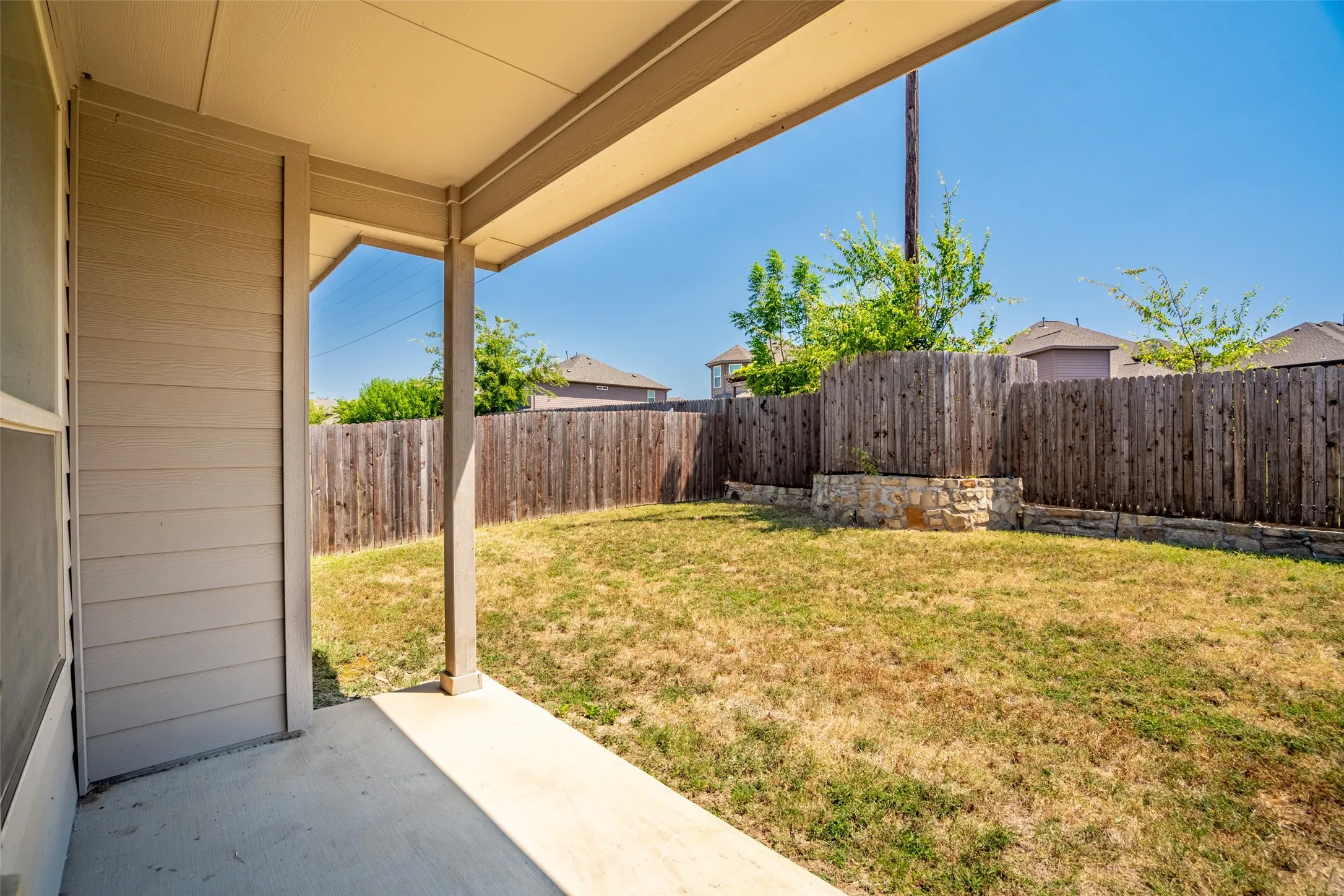 Single Family Residence For Rent in Tarrant County , 9404 Blaine Drive, Fort Worth, Texas 76177, 5 Bedroom, 3 Bathroom, 2 Garage spaces, 2,630 Sqft, built in 2019, mls#21362451, Real Estate Agent in Fort Worth, Homes For Rent in Tarrant county, Homes For Rent in Fort Worth, Realtor in Fort Worth Texas, Real Estate Brokerage Independent Realty Texas, Luminita Cordes Realtor