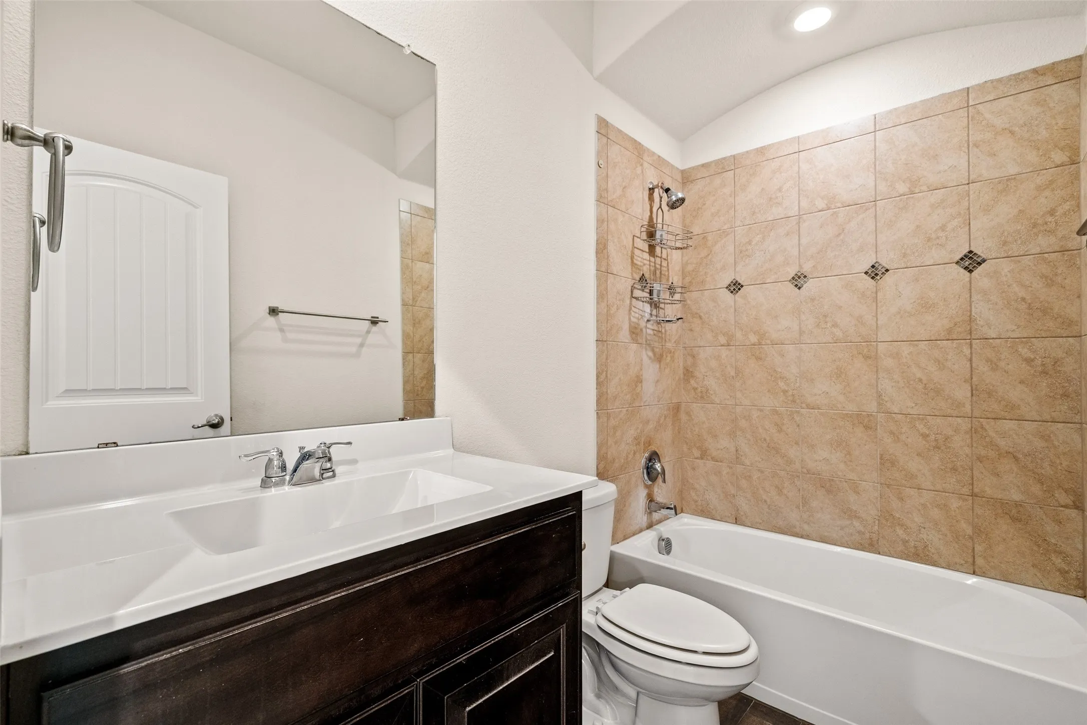 Single Family Residence For Rent in Tarrant County , 9404 Blaine Drive, Fort Worth, Texas 76177, 5 Bedroom, 3 Bathroom, 2 Garage spaces, 2,630 Sqft, built in 2019, mls#21362451, Real Estate Agent in Fort Worth, Homes For Rent in Tarrant county, Homes For Rent in Fort Worth, Realtor in Fort Worth Texas, Real Estate Brokerage Independent Realty Texas, Luminita Cordes Realtor