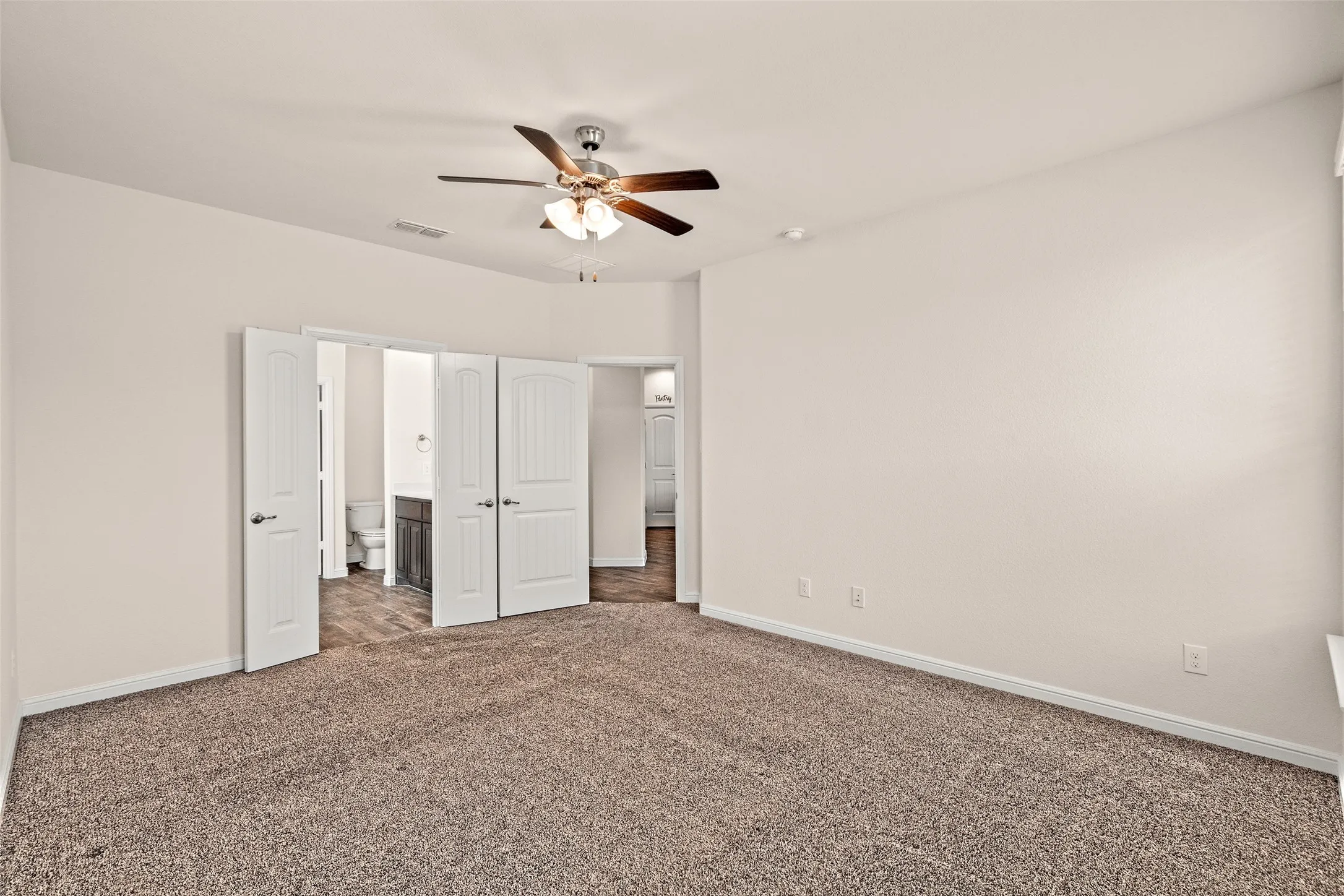 Single Family Residence For Rent in Tarrant County , 9404 Blaine Drive, Fort Worth, Texas 76177, 5 Bedroom, 3 Bathroom, 2 Garage spaces, 2,630 Sqft, built in 2019, mls#21362451, Real Estate Agent in Fort Worth, Homes For Rent in Tarrant county, Homes For Rent in Fort Worth, Realtor in Fort Worth Texas, Real Estate Brokerage Independent Realty Texas, Luminita Cordes Realtor