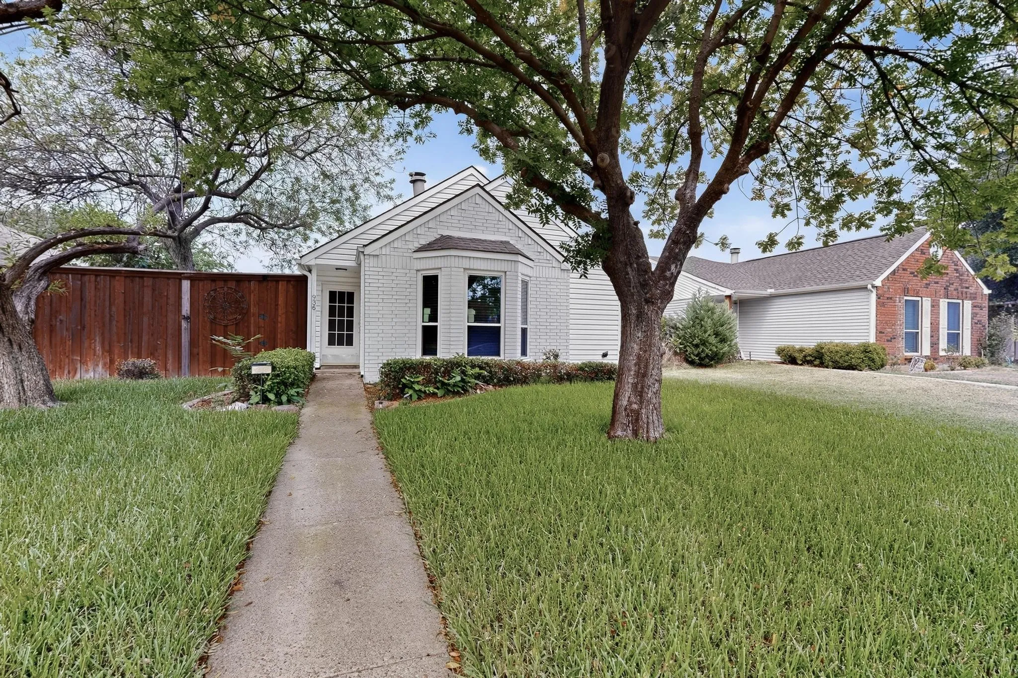Single Family Residence For Rent in Dallas County , 936 Sugarberry Drive, Coppell, Texas 75019, 3 Bedroom, 2 Bathroom, 2 Garage spaces, 1,408 Sqft, built in 1983, mls#21362437, Real Estate Agent in Coppell, Homes For Rent in Dallas county, Homes For Rent in Coppell, Realtor in Coppell Texas, Real Estate Brokerage Independent Realty Texas, Luminita Cordes Realtor