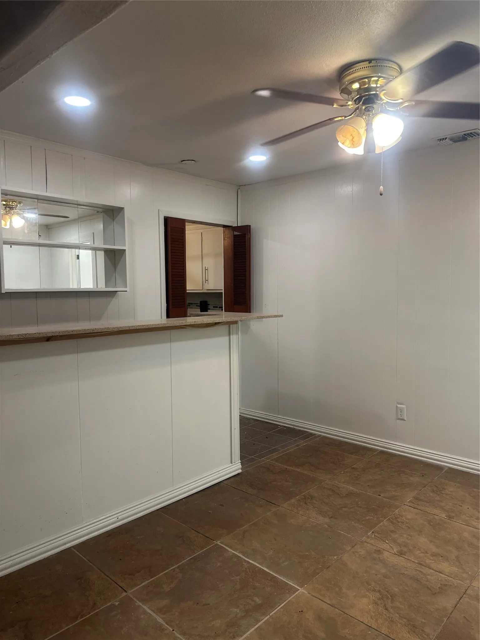 Single Family Residence For Rent in Dallas County , 12125 Bellafonte Drive, Dallas, Texas 75243, 3 Bedroom, 3 Bathroom, Garage spaces, 1,271 Sqft, built in 1955, mls#21361089, Real Estate Agent in Dallas, Homes For Rent in Dallas county, Homes For Rent in Dallas, Realtor in Dallas Texas, Real Estate Brokerage Independent Realty Texas, Luminita Cordes Realtor