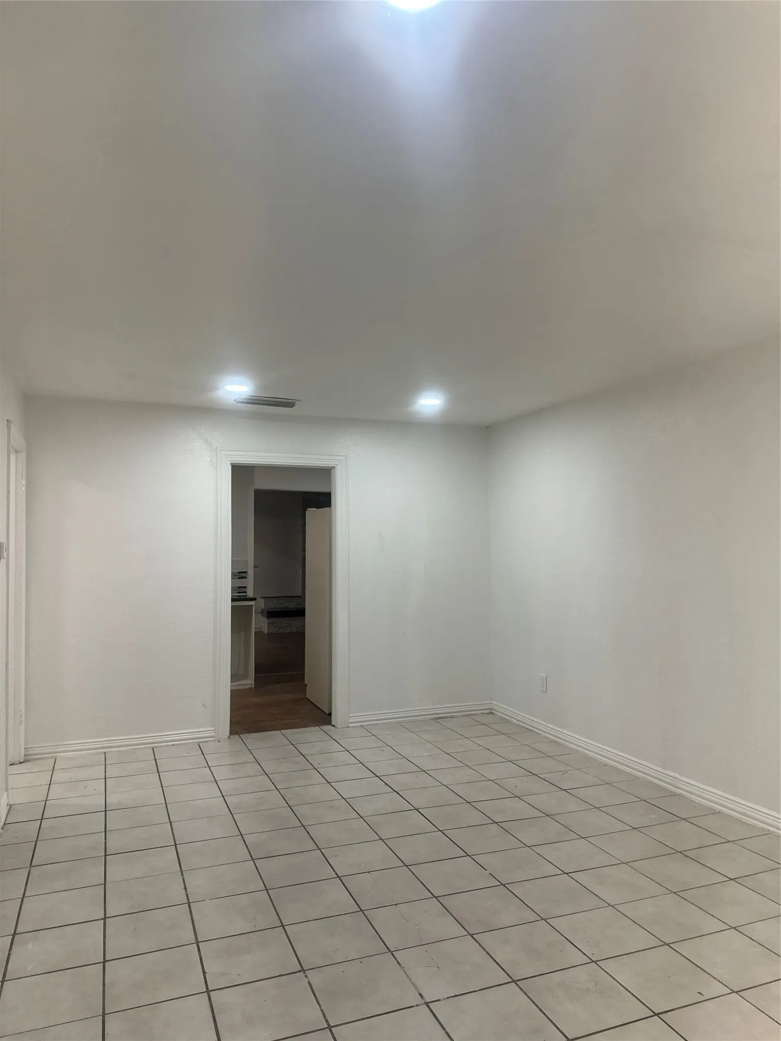 Single Family Residence For Rent in Dallas County , 12125 Bellafonte Drive, Dallas, Texas 75243, 3 Bedroom, 3 Bathroom, Garage spaces, 1,271 Sqft, built in 1955, mls#21361089, Real Estate Agent in Dallas, Homes For Rent in Dallas county, Homes For Rent in Dallas, Realtor in Dallas Texas, Real Estate Brokerage Independent Realty Texas, Luminita Cordes Realtor