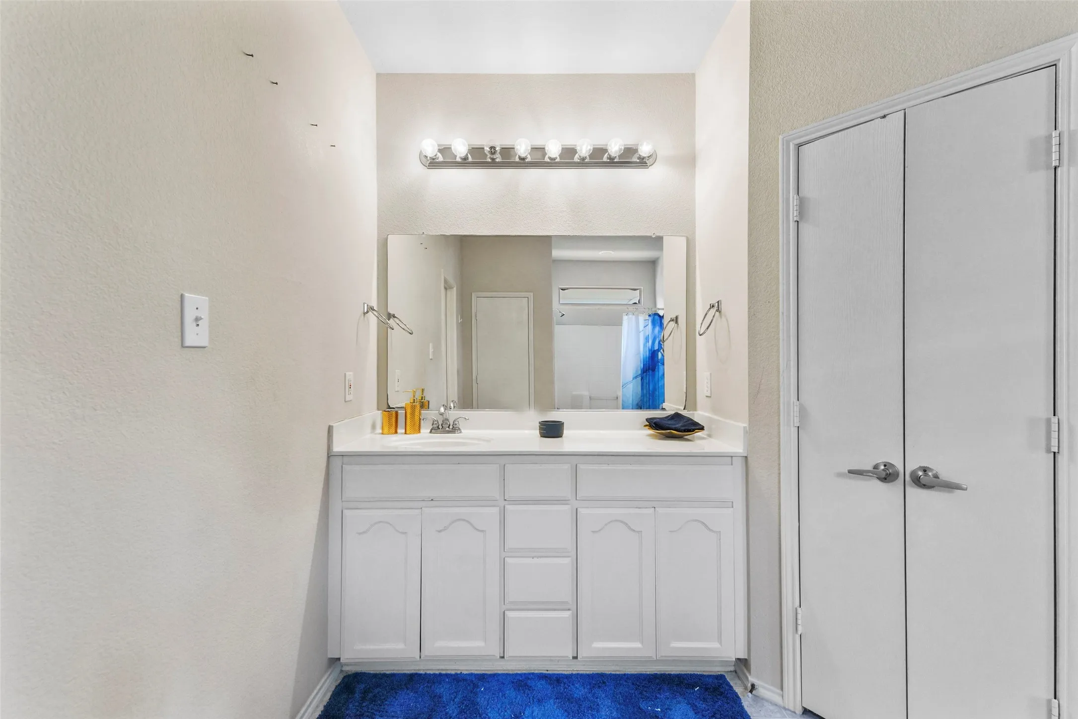 Single Family Residence For Sale in Tarrant County , 7420 Alverstone Drive, Fort Worth, Texas 76120, 4 Bedroom, 3 Bathroom, 2 Garage spaces, 2,308 Sqft, built in 2005, mls#21313180, Real Estate Agent in Fort Worth, Homes For Sale in Tarrant county, Homes For Sale in Fort Worth, Realtor in Fort Worth Texas, Real Estate Brokerage Independent Realty Texas, Luminita Cordes Realtor