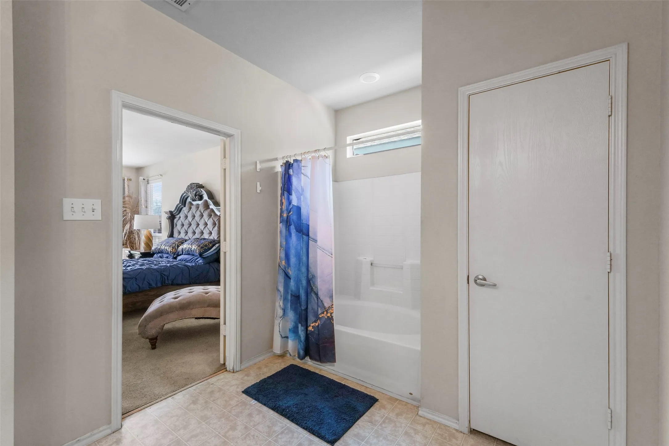 Single Family Residence For Sale in Tarrant County , 7420 Alverstone Drive, Fort Worth, Texas 76120, 4 Bedroom, 3 Bathroom, 2 Garage spaces, 2,308 Sqft, built in 2005, mls#21313180, Real Estate Agent in Fort Worth, Homes For Sale in Tarrant county, Homes For Sale in Fort Worth, Realtor in Fort Worth Texas, Real Estate Brokerage Independent Realty Texas, Luminita Cordes Realtor