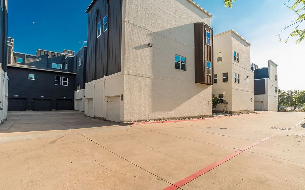 Condominium For Sale in Tarrant County , 1217 Beaconfield Lane 811, Arlington, Texas 76011, 2 Bedroom, 3 Bathroom, 1 Garage spaces, 1,378 Sqft, built in 2024, mls#21359653, Real Estate Agent in Arlington, Homes For Sale in Tarrant county, Homes For Sale in Arlington, Realtor in Arlington Texas, Real Estate Brokerage Independent Realty Texas, Luminita Cordes Realtor