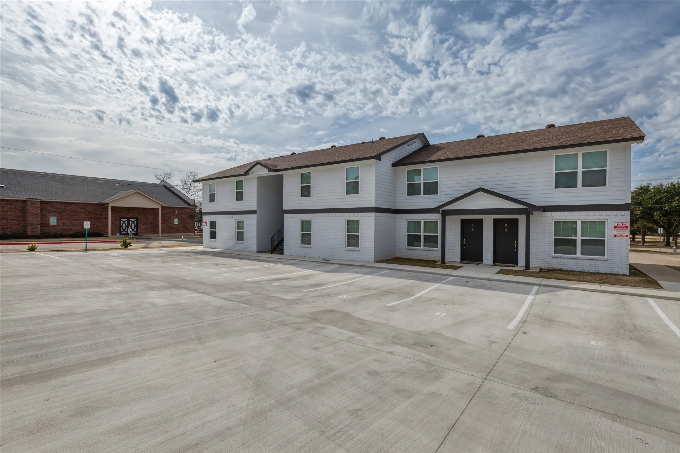 Apartment For Rent in Tarrant County , 2016 Paisley Drive C, Arlington, Texas 76015, 2 Bedroom, 1 Bathroom, Garage spaces, 1,080 Sqft, built in 1979, mls#21348195, Real Estate Agent in Arlington, Homes For Rent in Tarrant county, Homes For Rent in Arlington, Realtor in Arlington Texas, Real Estate Brokerage Independent Realty Texas, Luminita Cordes Realtor